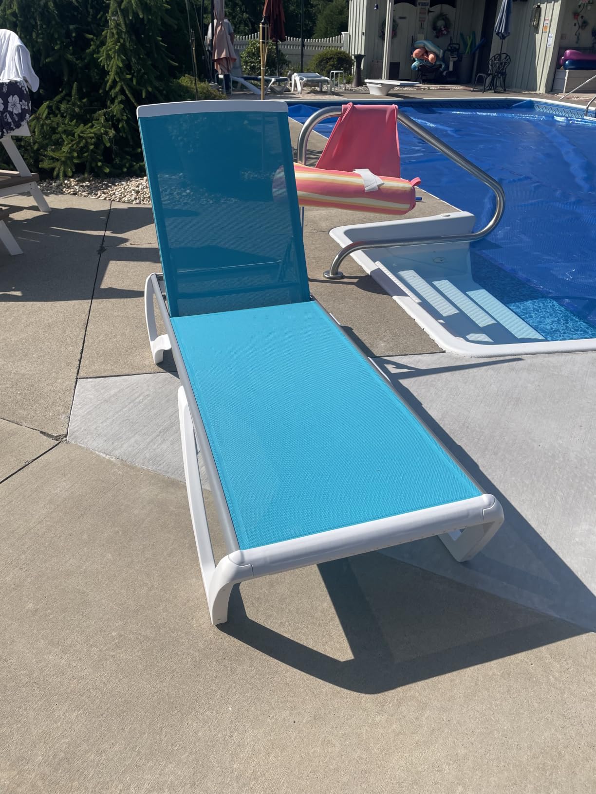 Kozyard 3-Piece Outdoor Chaise Lounge Set Fully Flat Adjustable Lounger | Aluminum Frame, Resin Legs, Textilene Fabric for Poolside, Backyard, Beach, Aqua, 2 Chairs + Table customer photo 2