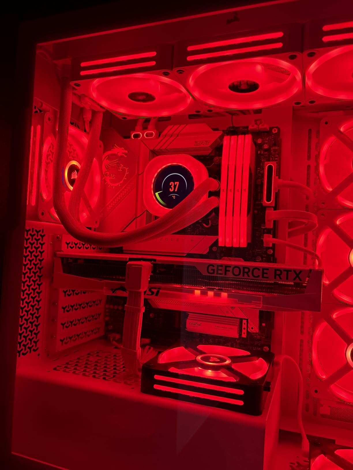 Intel® Core™ i7-14700K New Gaming Desktop Processor 20 cores (8 P-cores + 12 E-cores) with Integrated Graphics - Unlocked customer photo 1