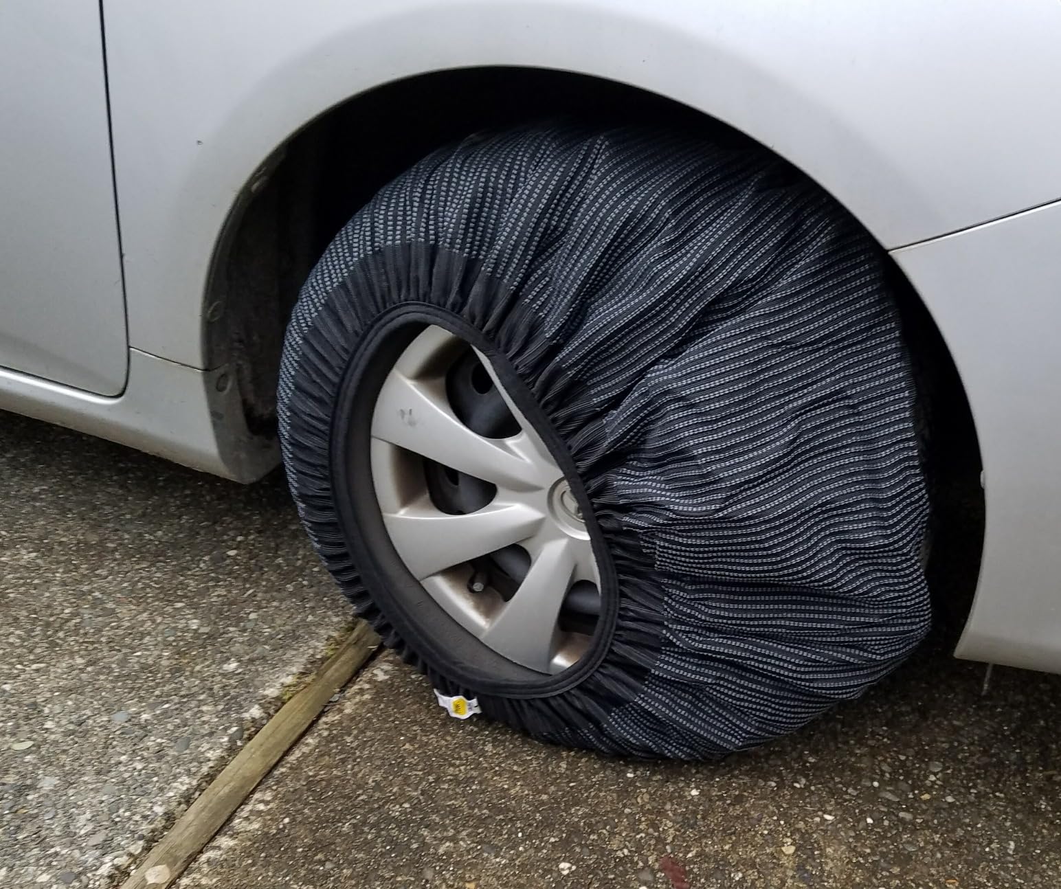 Snow Socks for Tires - Great Alternative to Tire Chains for Cars, 3D Fabric for Maximum Tire Traction & Grip, Fits SUVs, Most Subaru Models, Minivans, Pickups & Sedans (Set of 2) - Medium customer photo 2