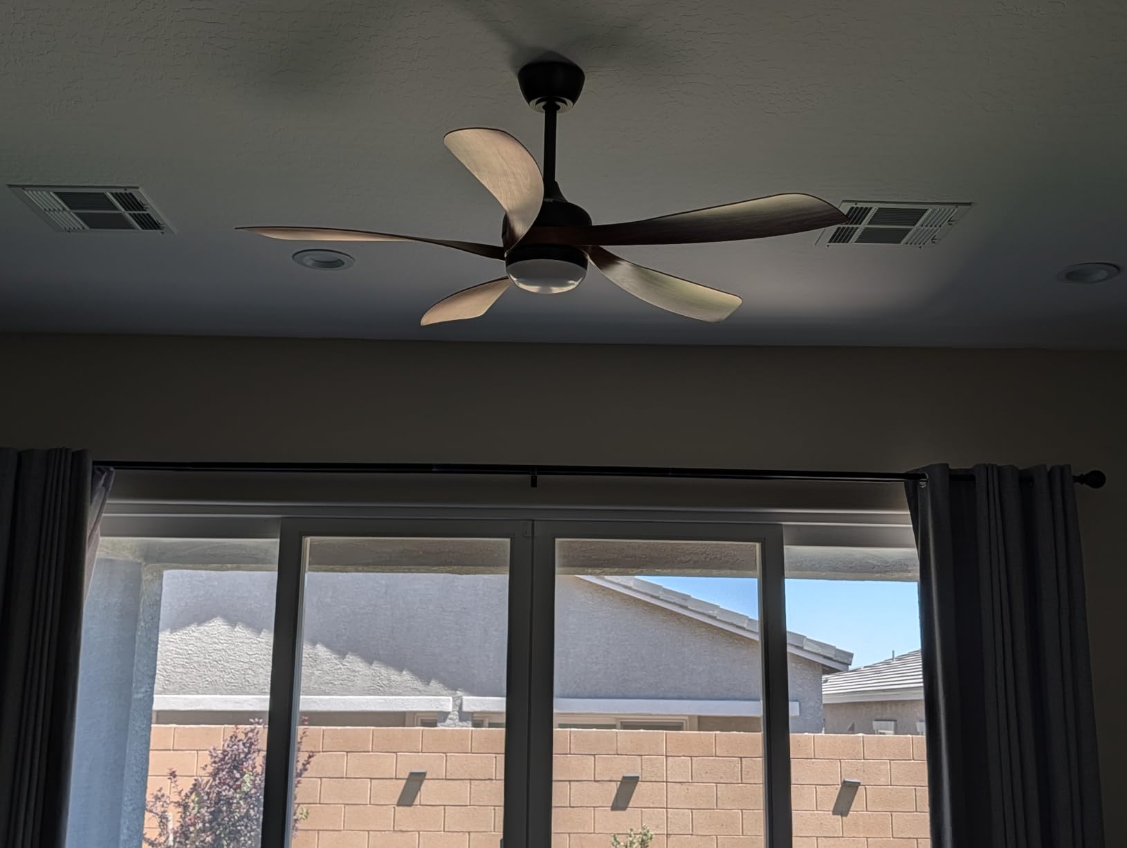 Sofucor 52 Inch Smart Ceiling Fan with Light, 5 ABS Blades customer photo 1