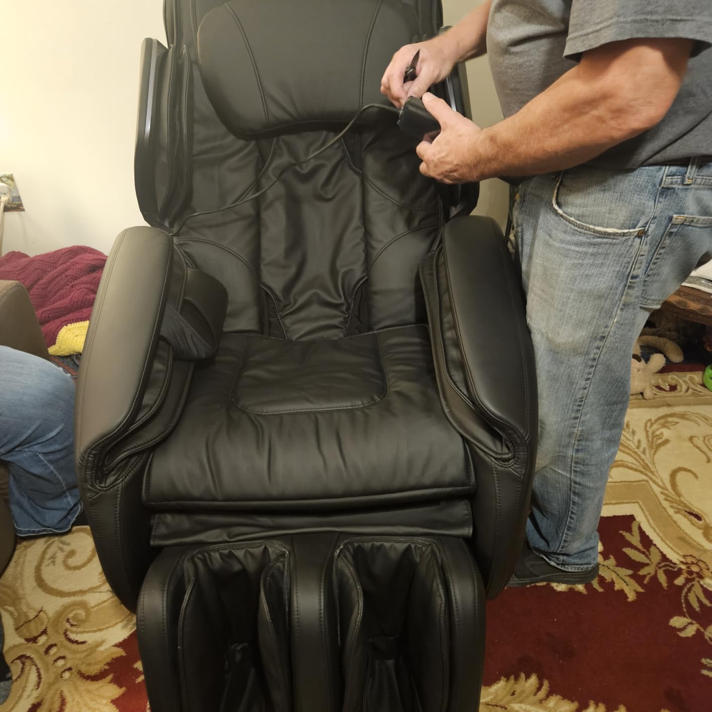 Upgrade 4D Massage Chair Zero Gravity Massage Chair Full Body and Recliner AI Voice Control Auto Legrest Calf & Foot Rollers Heated Program Customization Black customer photo 1