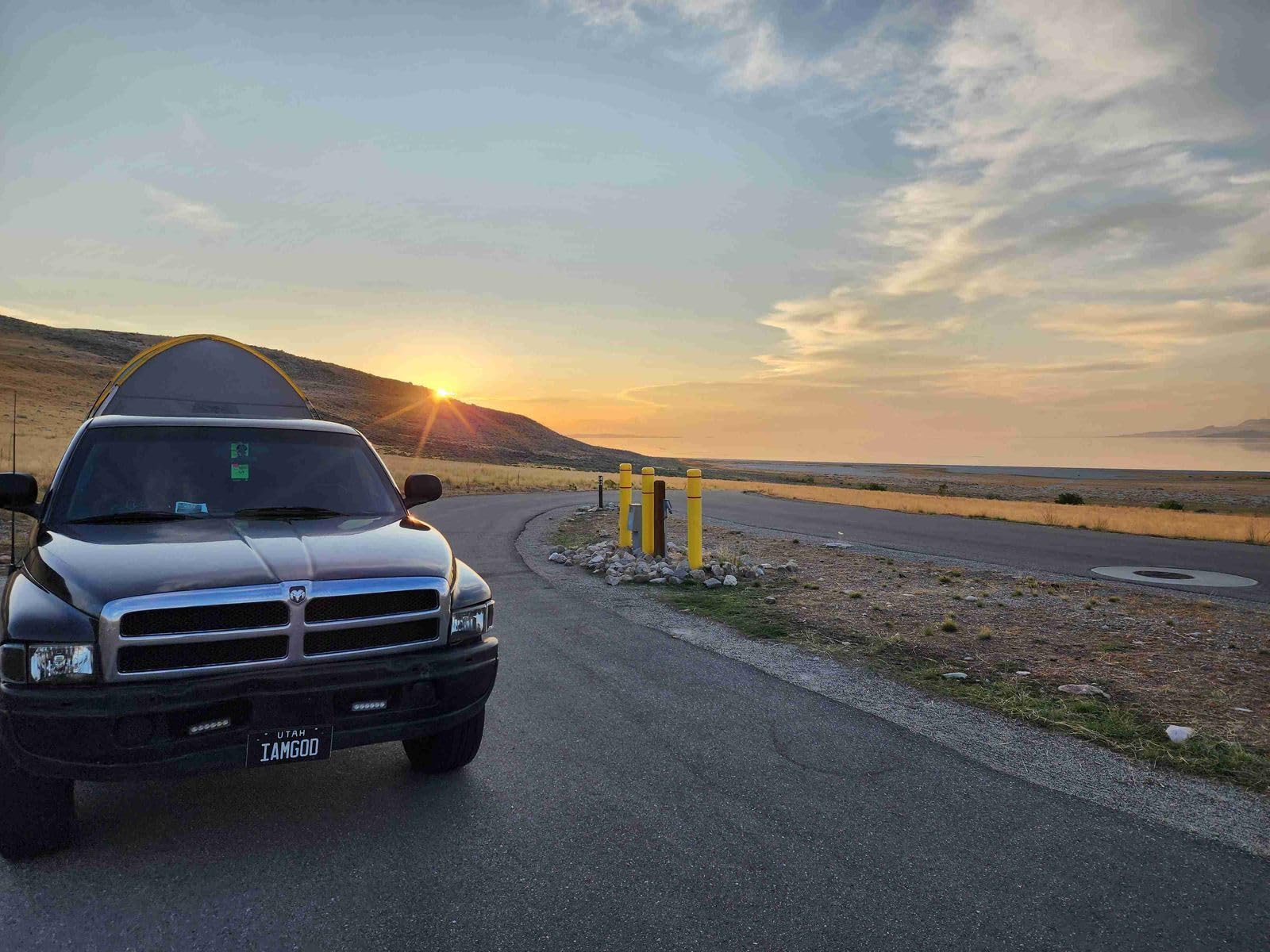 Pickup Truck Tent, Fit 5.5-6, 6.5ft Truck Bed, Waterproof PU3000 high Density Polyester Oxford, Windproof Pole and Insect-Prevention Double Layer Mesh Window & Door, Unique Rear Window Pipe customer photo 2