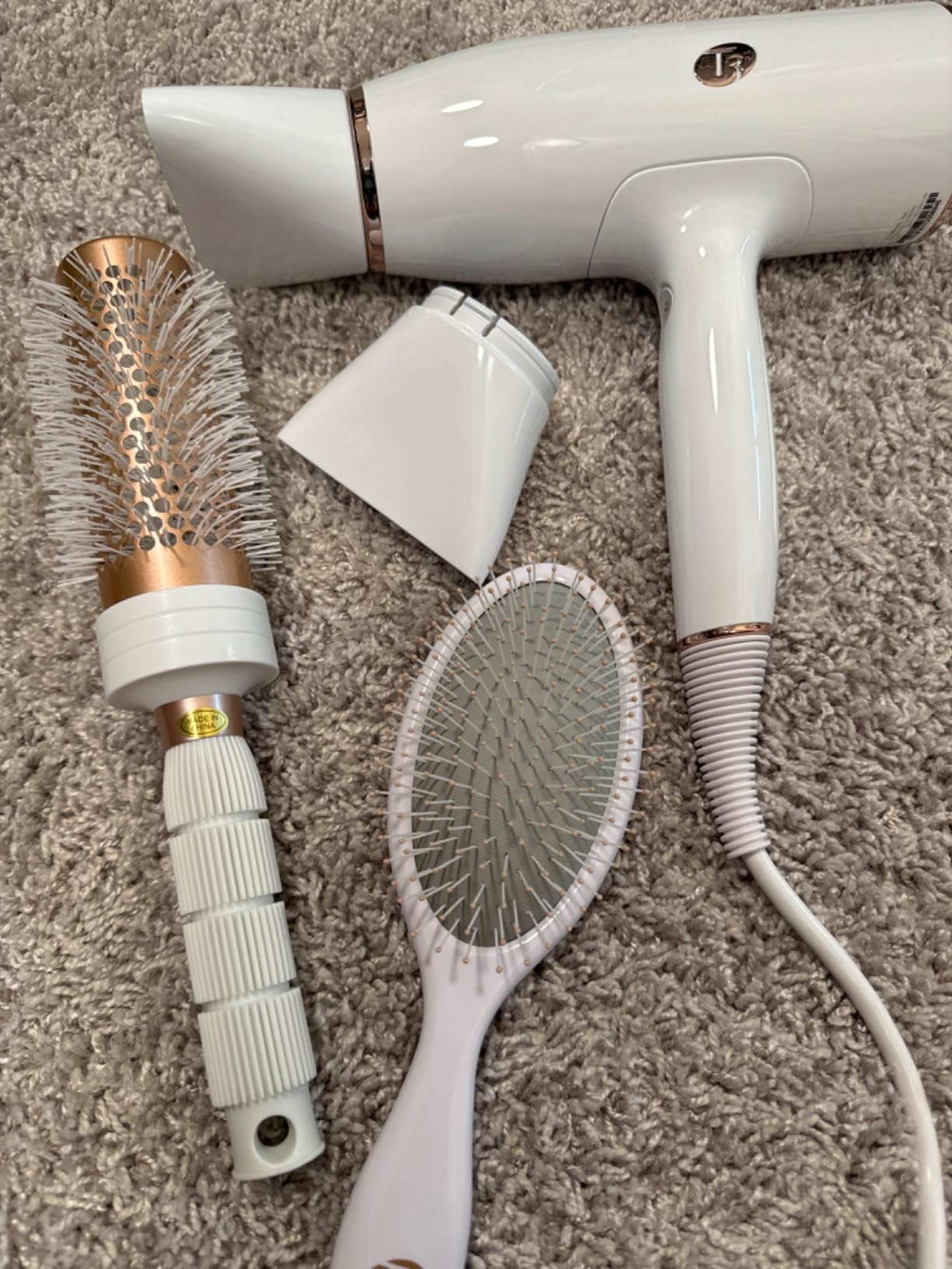 T3 AireLuxe Ionic Hair Dryer and Styling Set, Professional Blow Dryer for Frizz-Free Fast Drying, 5 Heat & 3 Speed Settings, Cool Shot, Paddle Brush & 2.5