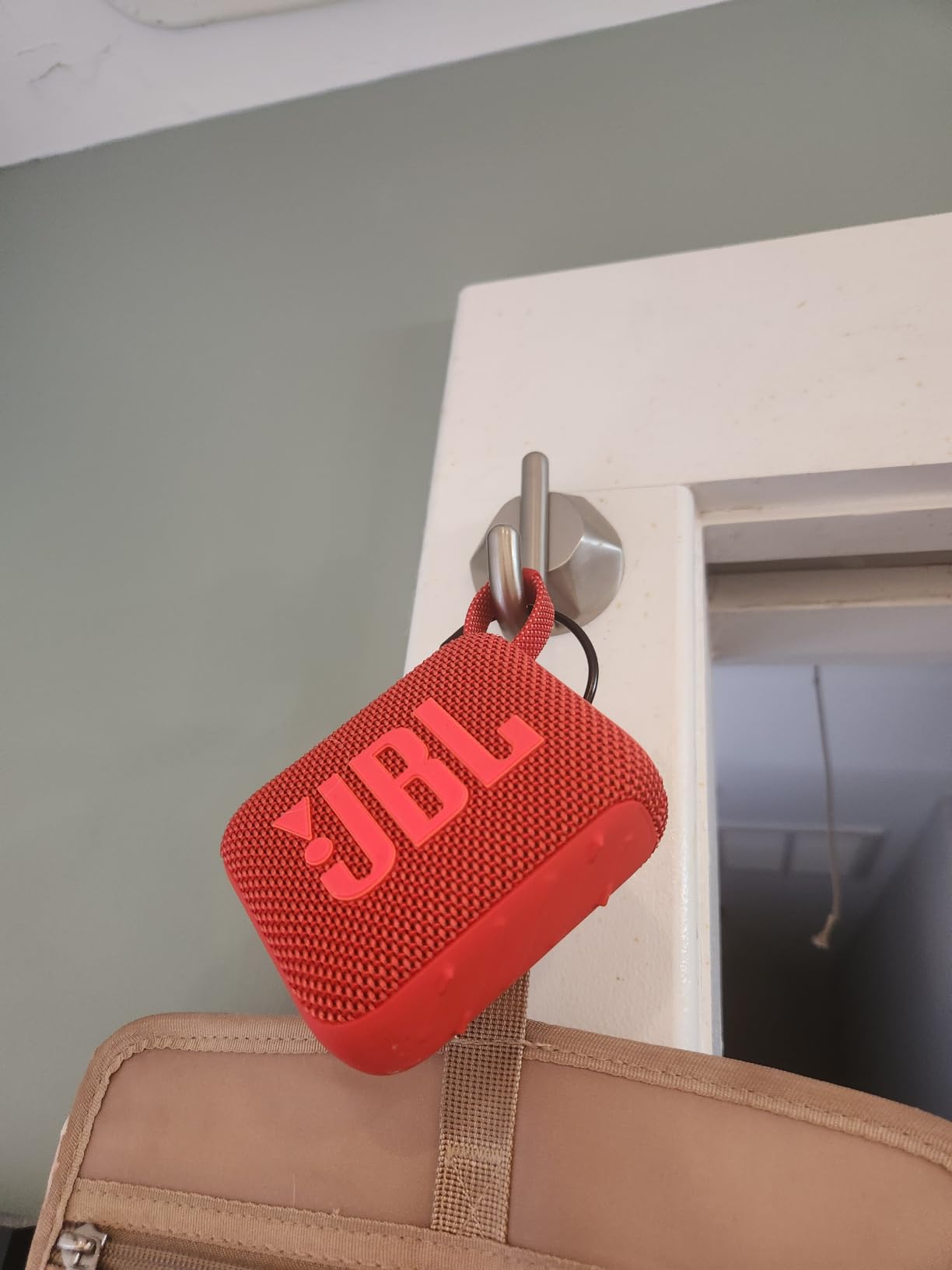 JBL Go 4 - Ultra-Portable, Waterproof and Dustproof Bluetooth Speaker, Big JBL Pro Sound with Punchy bass, 7-Hour Built-in Battery, Made in Part with Recycled Materials (Black) customer photo 2