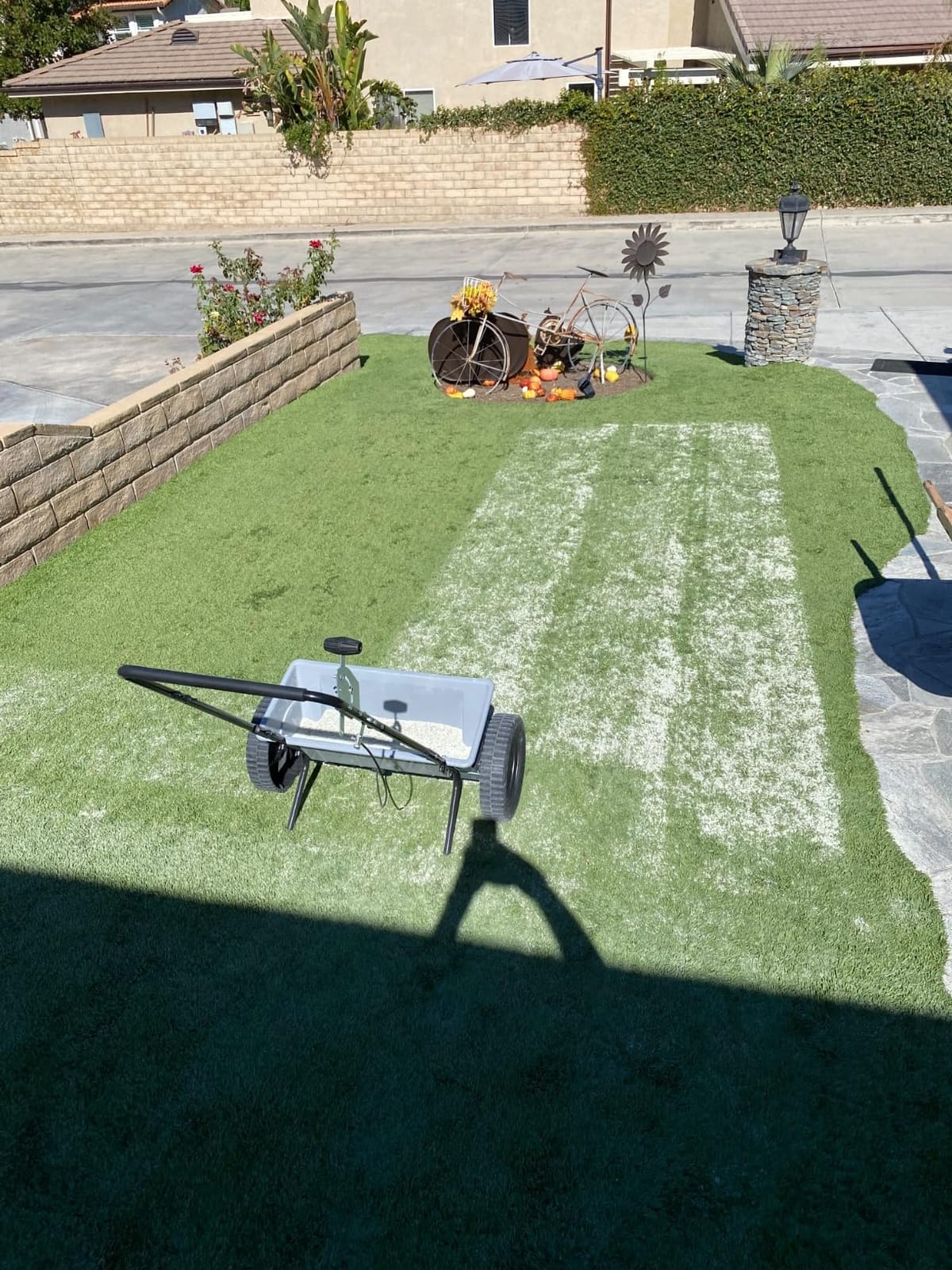 Yard Commander - 60 LB Walk-Behind Push Drop Spreader - Holds Up to 15,000 SQFT of Product - Great for Applying Fertilizer & Grass Seed - Adjustable Drop Rate & Composite Hopper customer photo 1