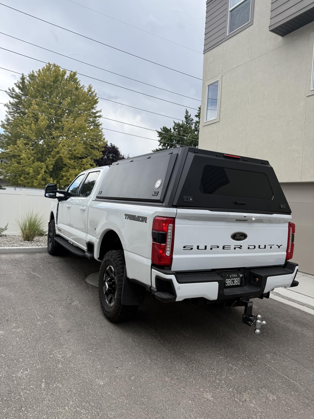 Overland Vehicle Systems Expedition - Truck Cap W/Full Wing Doors, Front and Rear Windows & 3rd Brake Light Full Bolt On (Suitable for Toyota Tacoma 5' Bed 2016-2023) customer photo 1