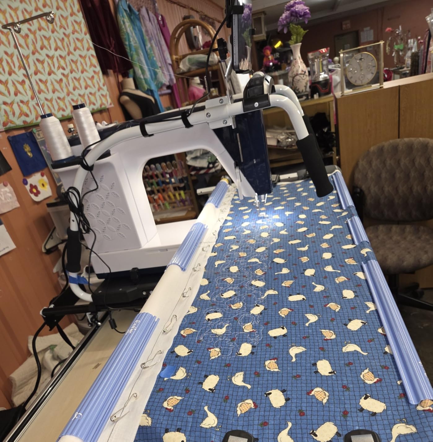 Little Rebel Sewing and Quilting Machine with Built-in Stitch Regulation (Little Rebel) customer photo 1