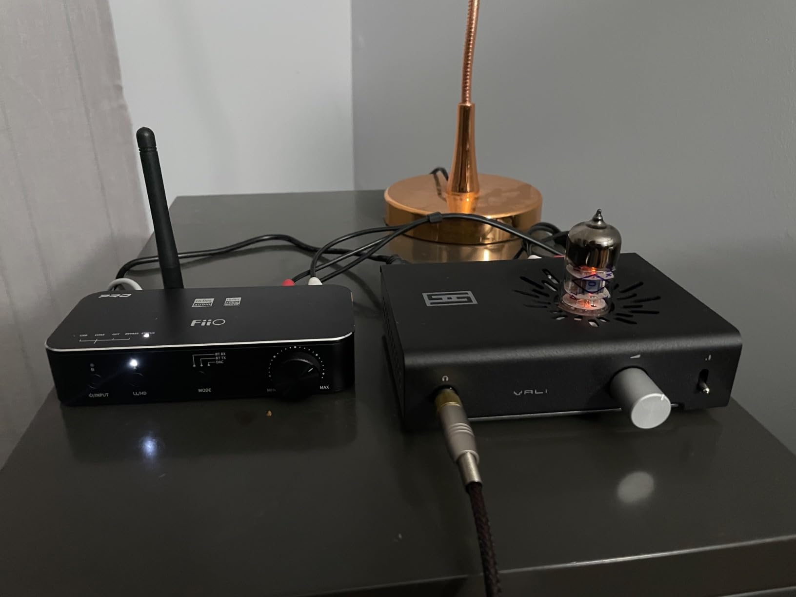 Schiit Vali 3 Beautiful Tube Hybrid Headphone Amp and Preamp - Black customer photo 2