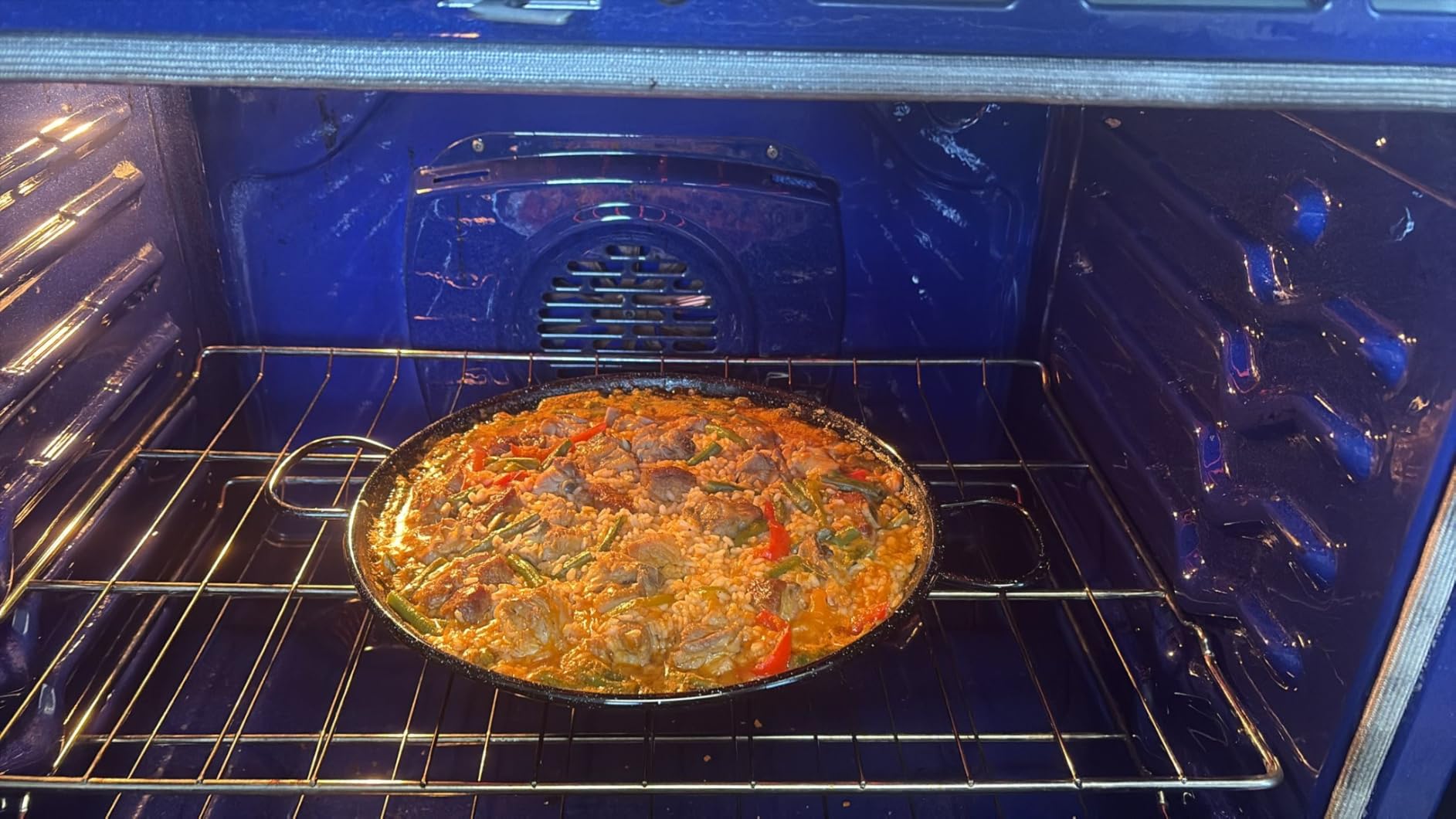 Paelluxe Paella Pan Enameled No-Rust Steel Skillet - 17 Inch, 10 Servings customer photo 2