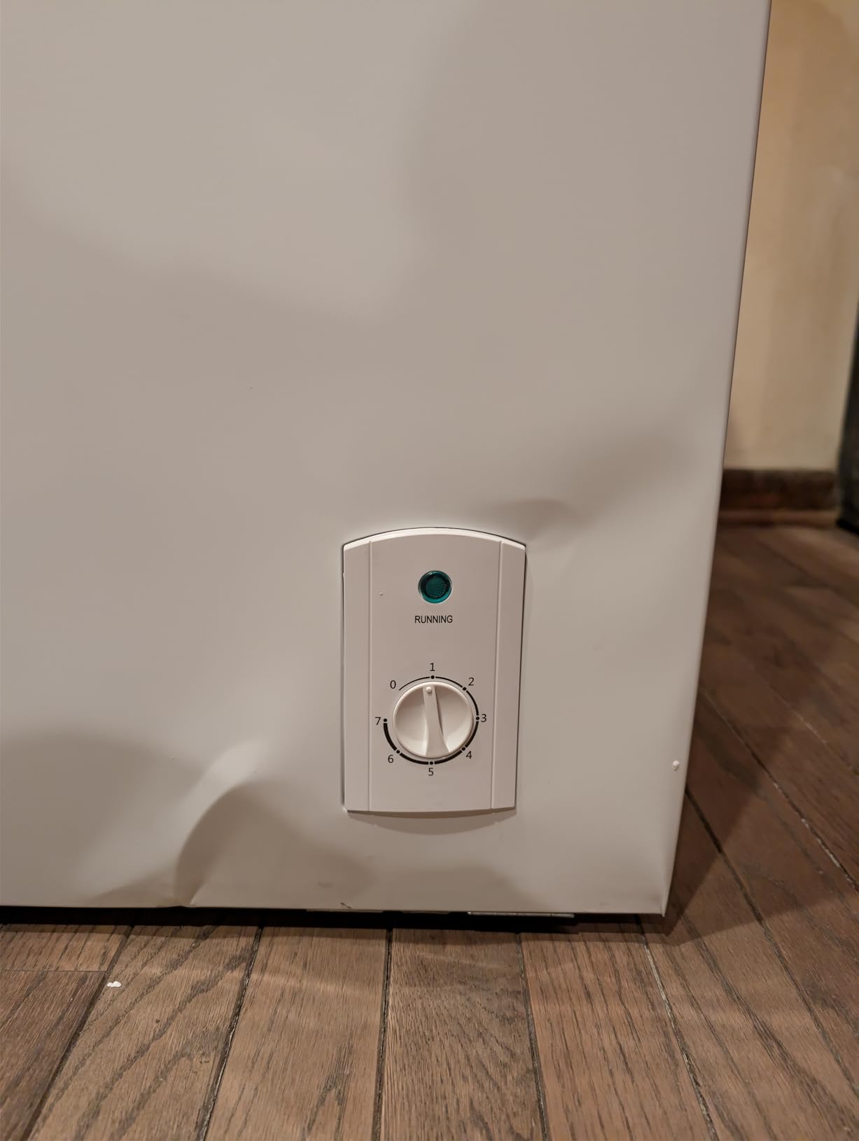 BLACK+DECKER 13 Cu. Ft. Chest Freezer, R600a Refrigerant, BCF1300E, White customer photo 2