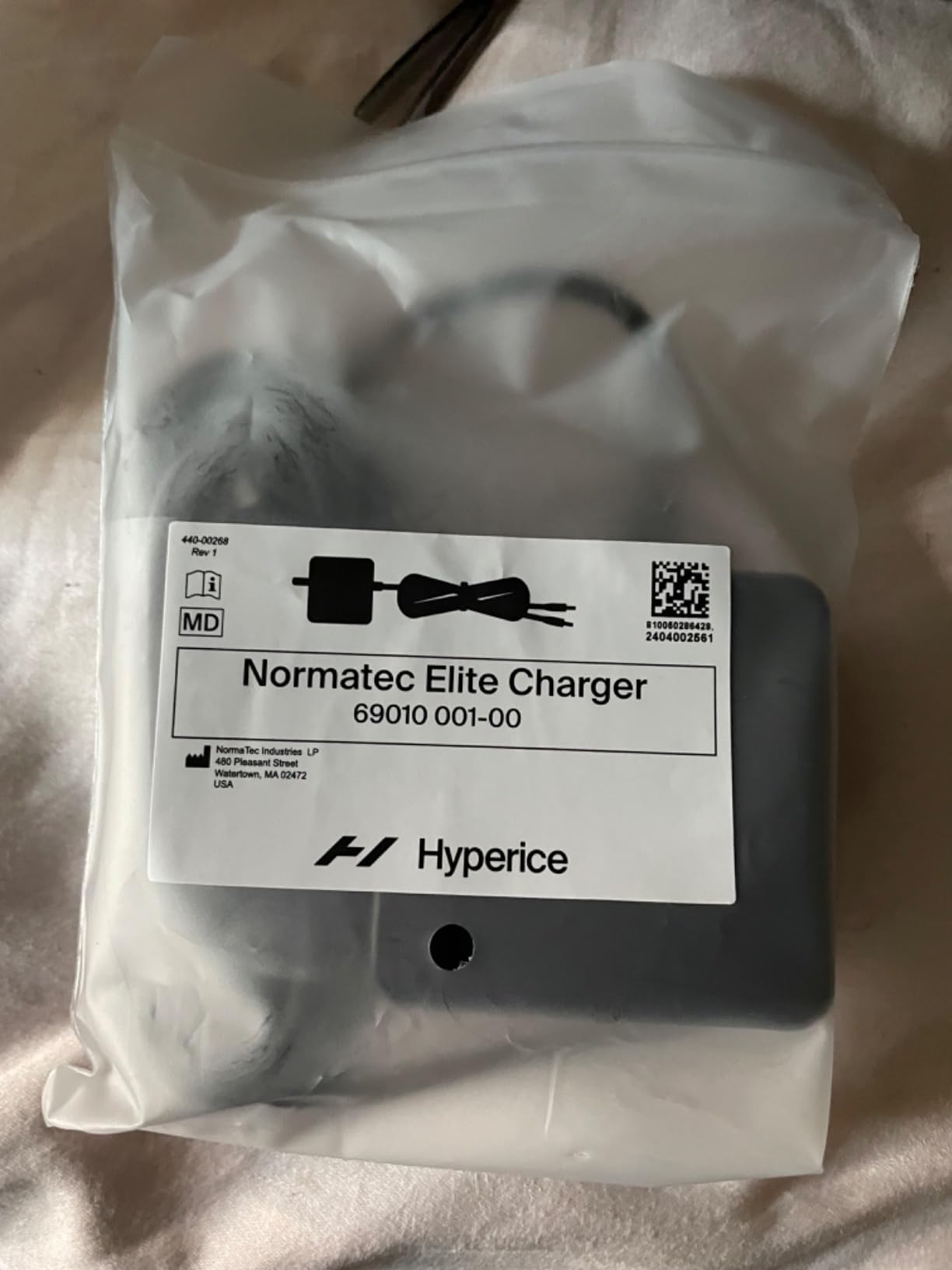 Hyperice Normatec Elite Wireless Compression Boots Recovery Size Short customer photo 2