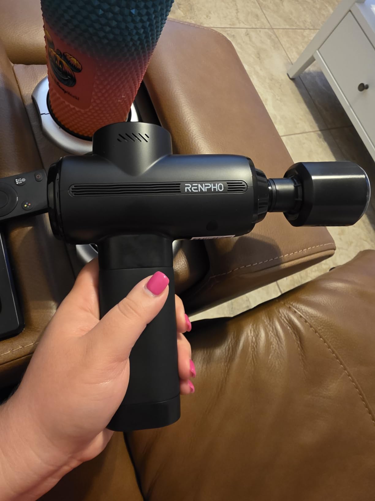 RENPHO Active Thermacool Deluxe Massage Gun with Charging Stand, Heat, Cold customer photo 2