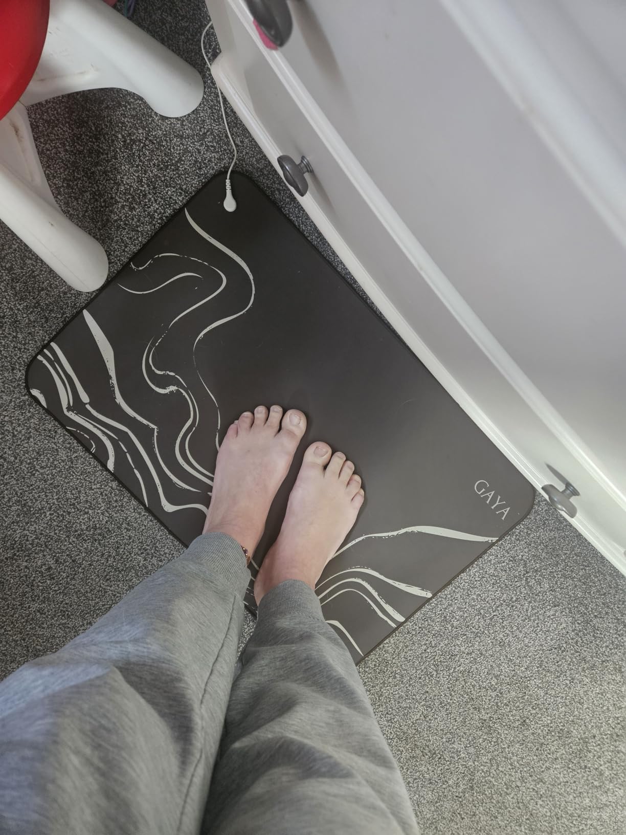 GAYA Grounding Mat for Feet, Sleep & Pain Relief, 24x16 Earthing Mat customer photo 2