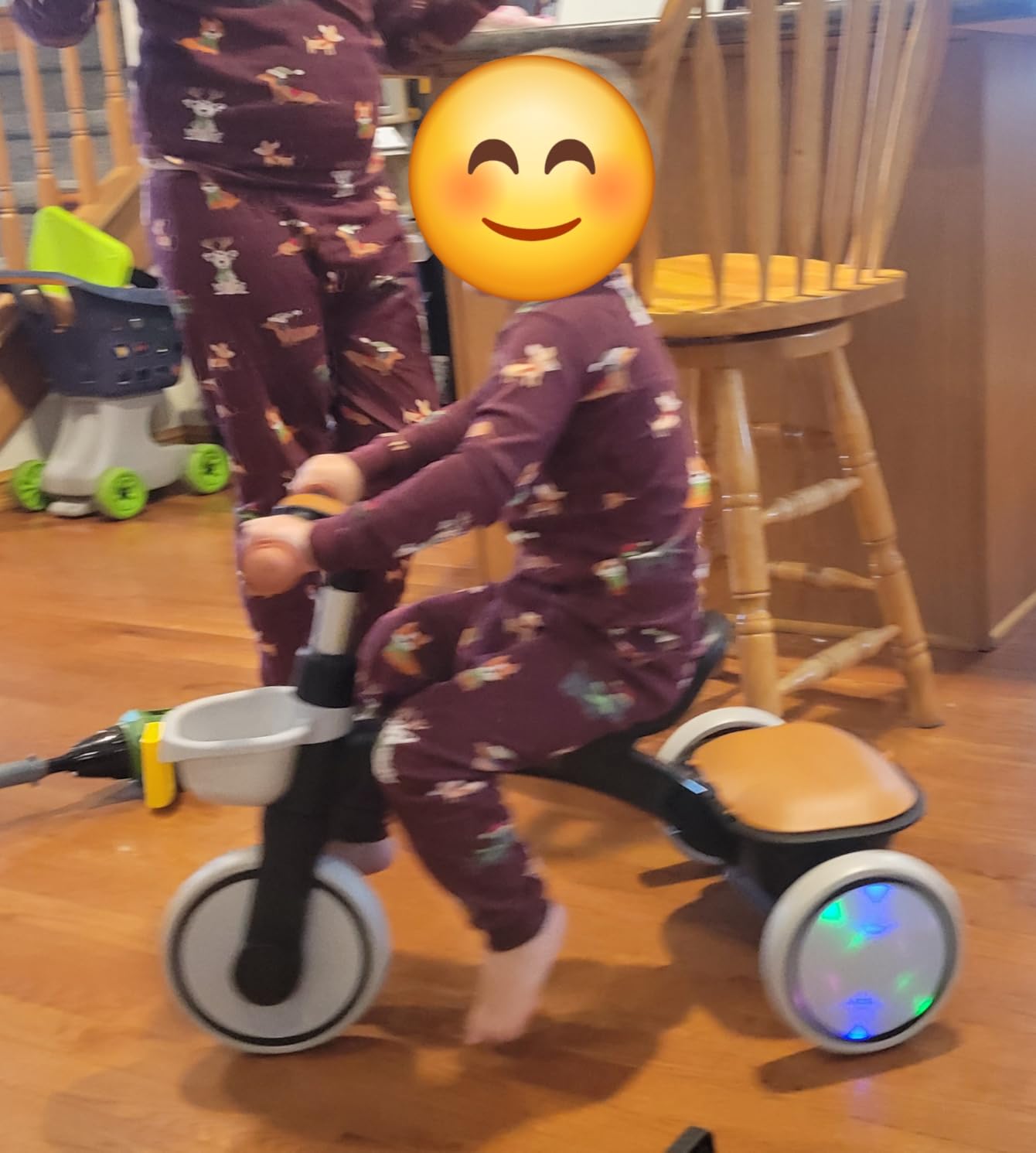 SEREED Colorful Lighting Toddler Tricycle Gift Toy for Ages 2-5 Boys Girls customer photo 2