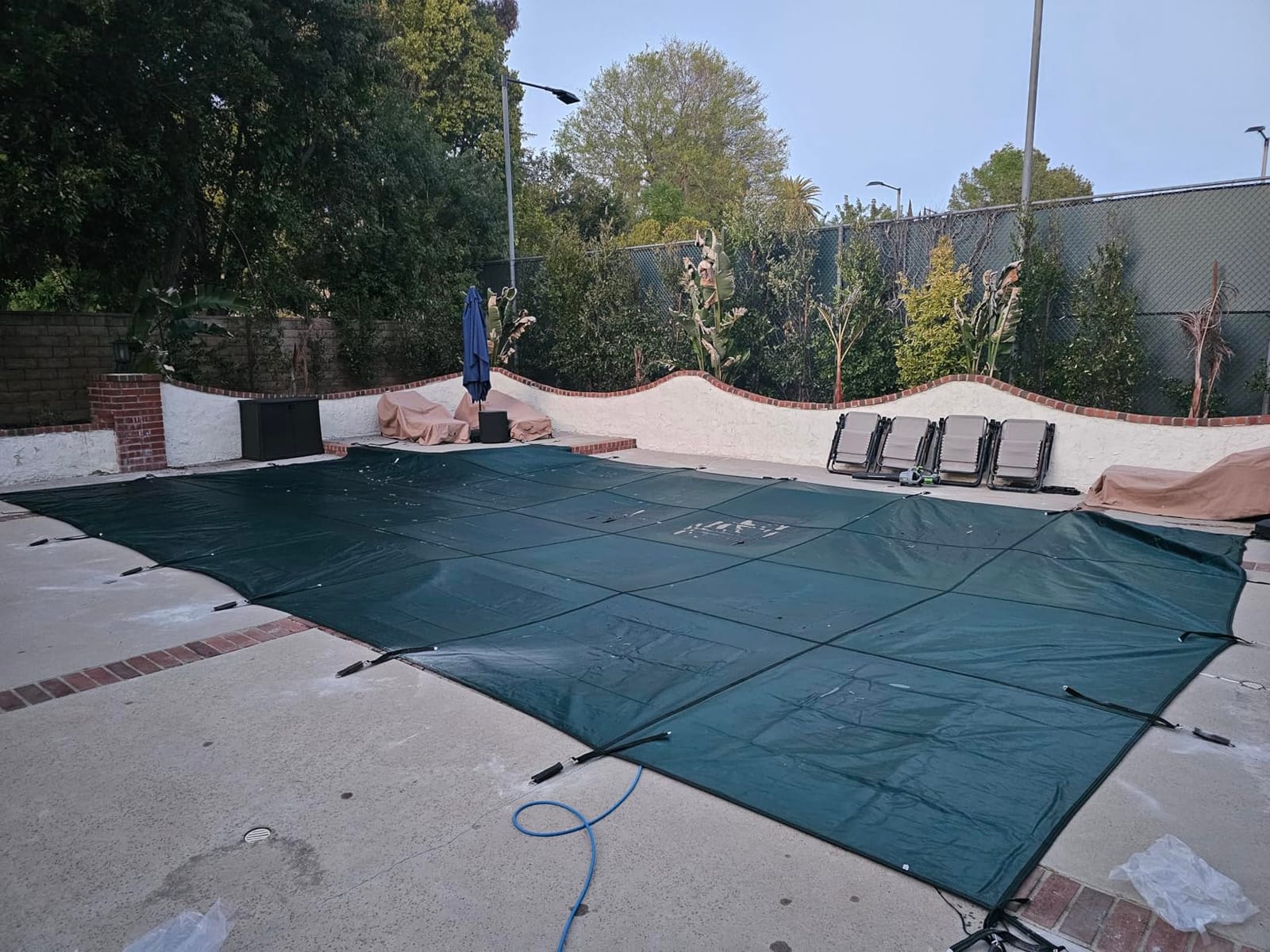 VEVOR Pool Safety Cover, Fits 16x32ft Rectangular Inground Winter Swimming Pools, with 4x8ft Center End Step, Triple Stitched, High Strength Mesh PP, Great Rain Permeability, Installation Hardware customer photo 2