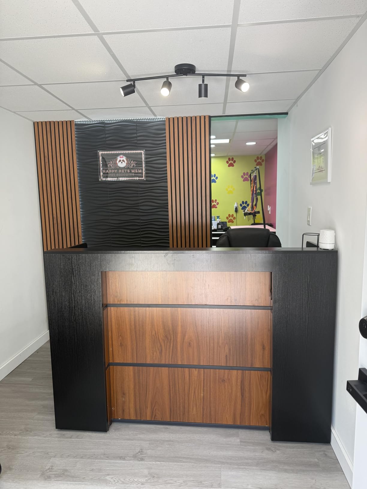 LITTLE TREE 63 Inches Reception Desk, Modern Reception Table with LED Light, Front Counter Desk, Wooden Checkout Counter for Lobbies, Salons, Retail, Home Offices, Reception Room, Black & Brown customer photo 2