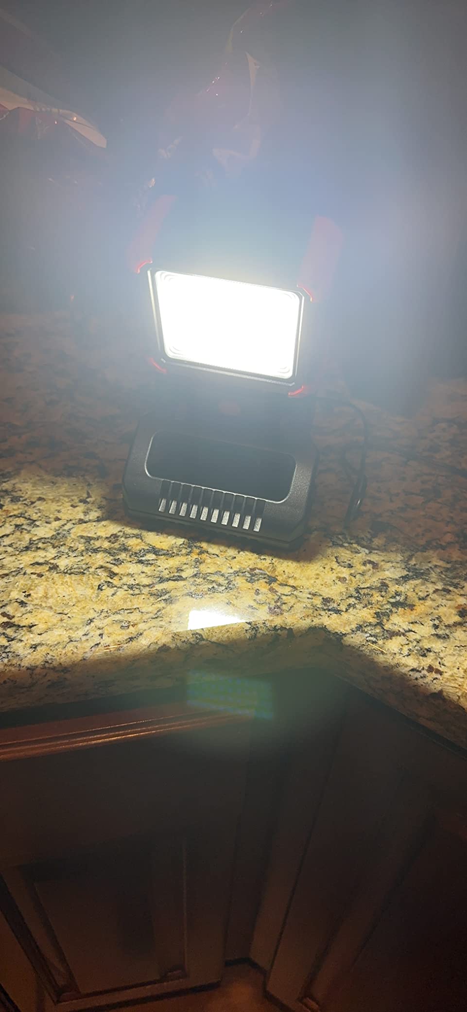 Tresda LED Rechargeable Work Light with Clamp, 2Pack 2100LM COB Magnetic Work Light with 3 Light Modes, 270° & 180° Rotation, Waterproof, Perfect for BBQ, Jobsite, Workshop, Car Repairing customer photo 2