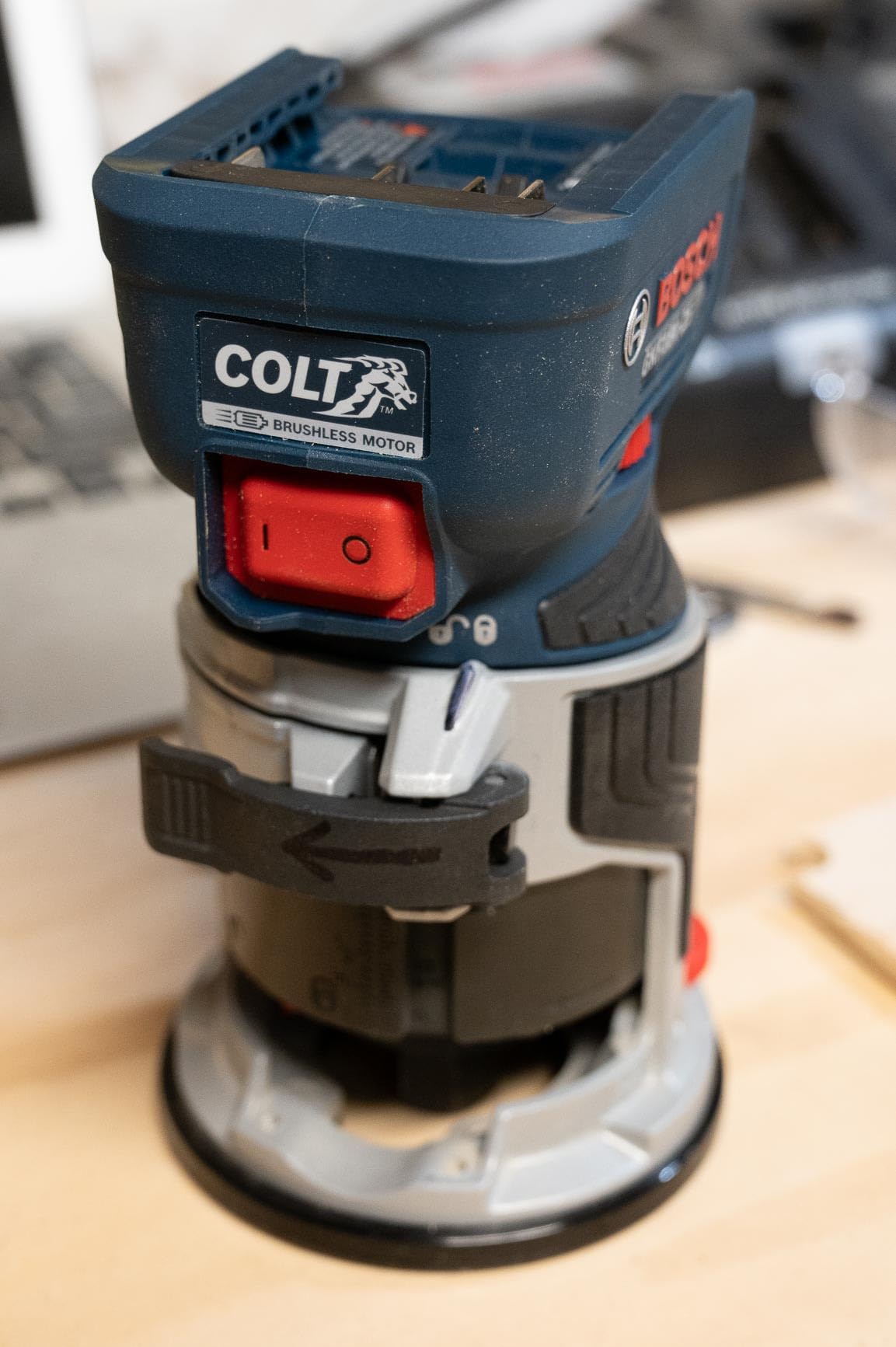 BOSCH GKF18V-25N 18V Cordless Router, Palm Router for Woodworking customer photo 2
