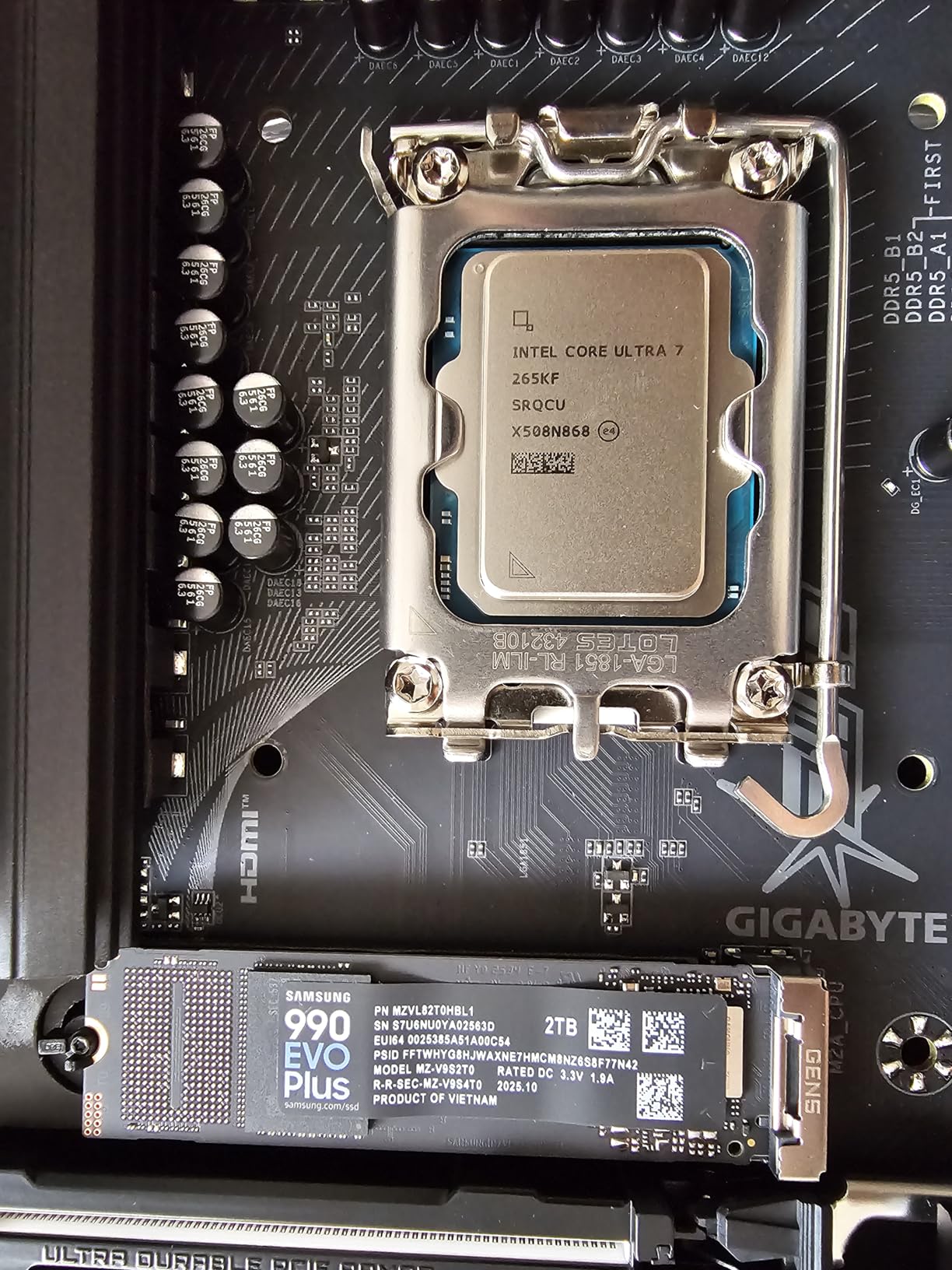 Intel Core Ultra 7 Desktop Processor 265KF - 20 cores (8 P-cores + 12 E-cores) up to 5.5 GHz customer photo 2