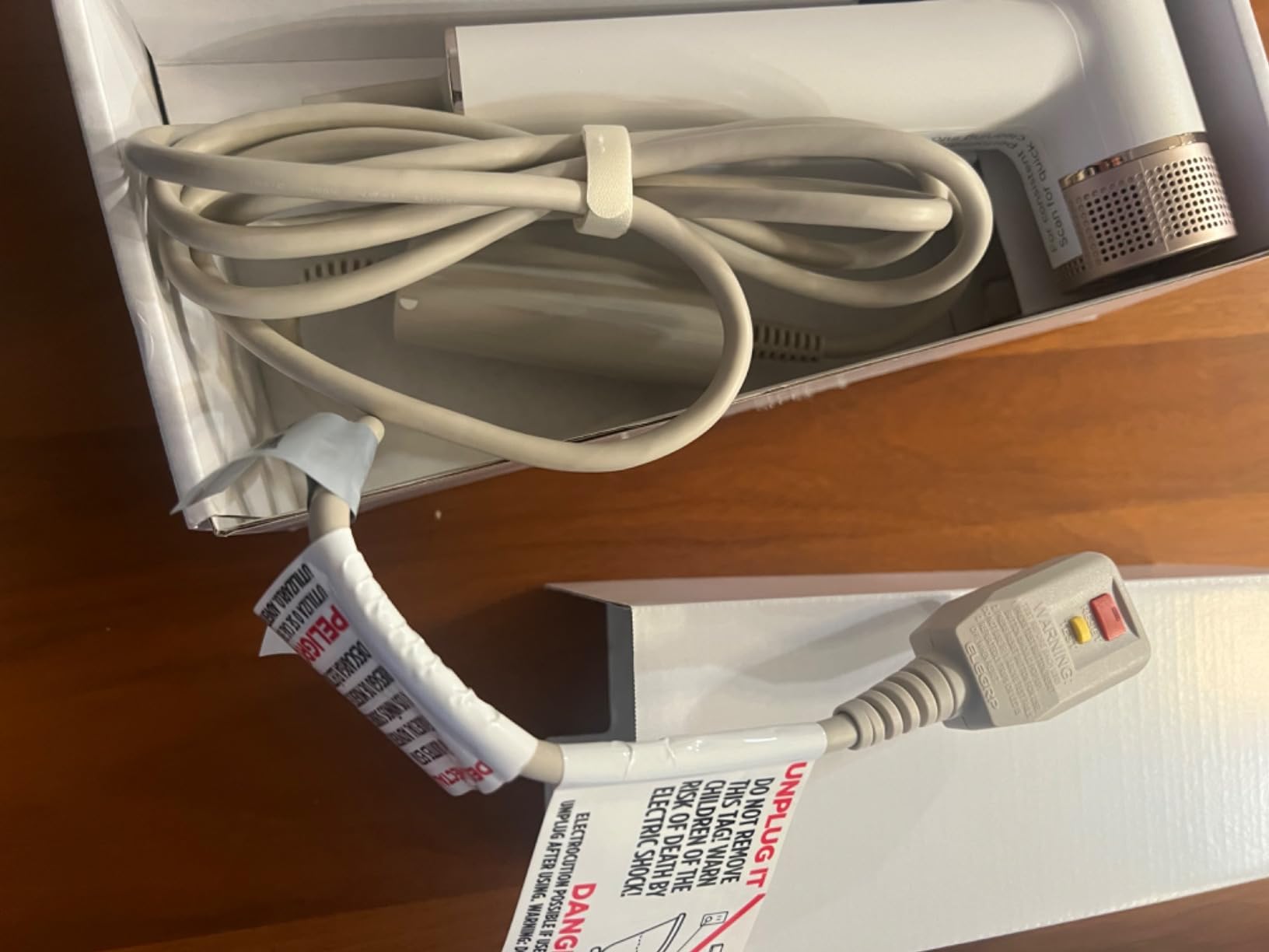 Shark SpeedStyle Ionic Hair Dryer w/Concentrator, Lightweight, HD301 customer photo 2