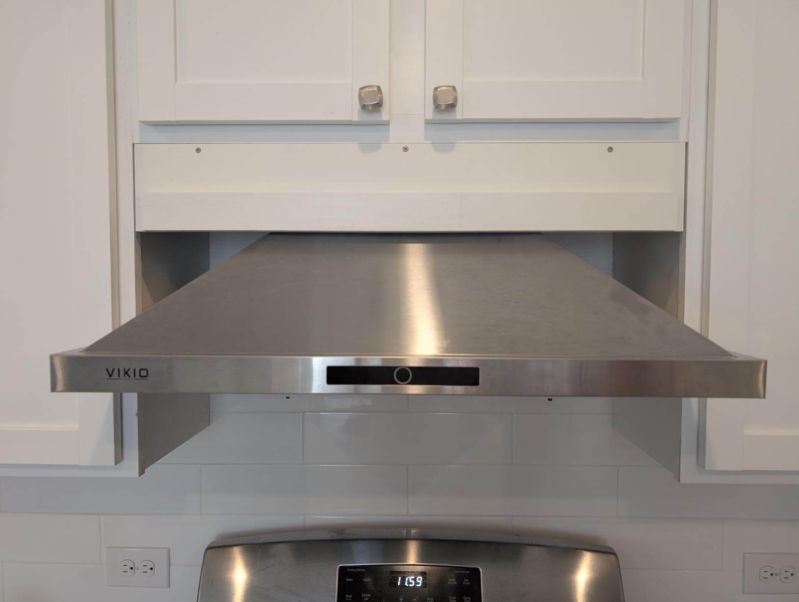 VIKIO HOME 30 Inch Wall Mount Range Hood 580CFM Low Noise Touch Control customer photo 1