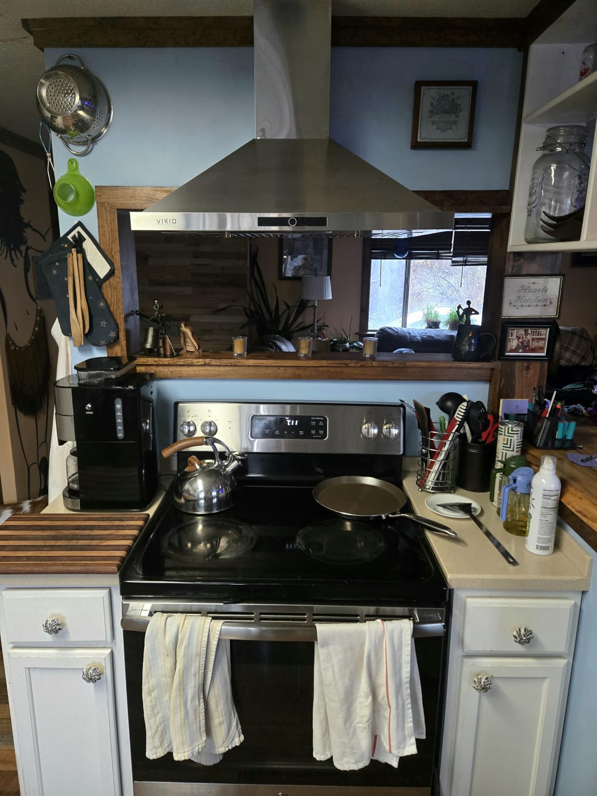 VIKIO HOME 30 Inch Wall Mount Range Hood 580CFM Low Noise Touch Control customer photo 2