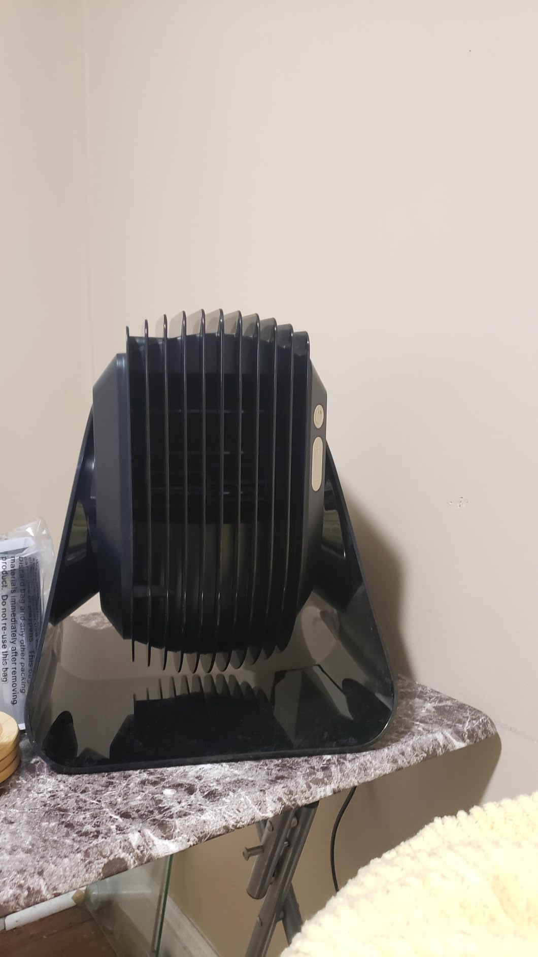 Vornado FLY MAX High Velocity Floor Fan, 4 Speed Settings, 180° Adjustable Tilt, Remote Control, 2300 FPM, Powerful Airflow, Fitness Cooling for Gym, Workout, and Training, Black customer photo 2