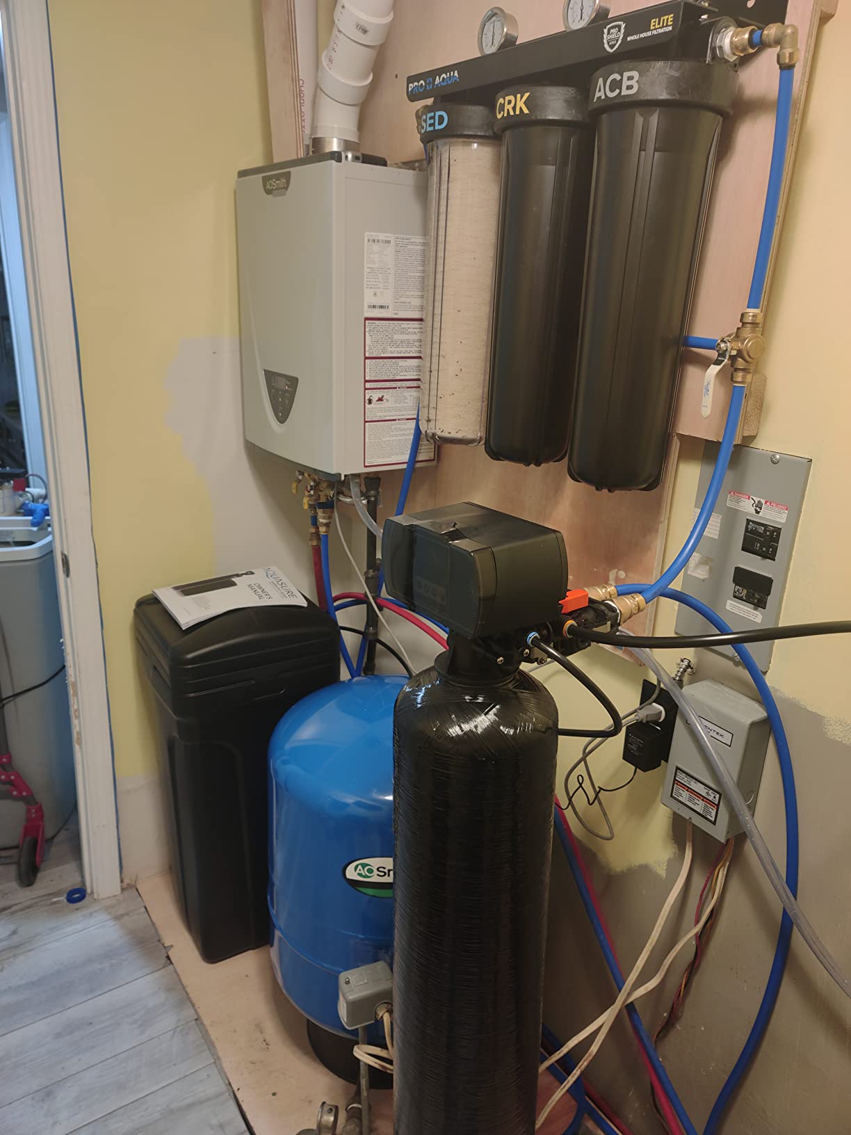Aquasure Harmony Series 50,000 Grains Whole House Water Softener with Automatic Digital Metered Control Head | Fine Mesh Resin for Iron Removal, Reduces Hardness & Improves Water | for 3-4 bathrooms customer photo 1