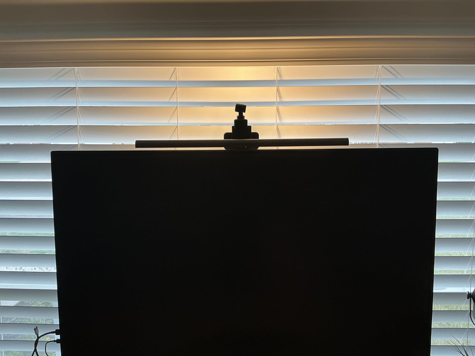 BenQ ScreenBar Halo 2 LED Monitor Light Bar - Wireless Controller, Backlight, Motion Sensor, Adjustable Brightness/Color Temperature, Eye-Care, No Screen Glare, Fits Curved Monitor, Monitor Accessory customer photo 1