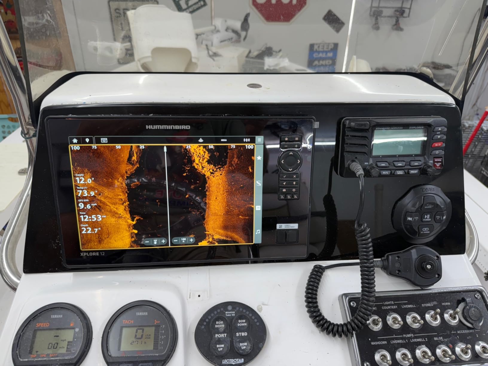 Humminbird XPLORE Series GPS Fish Finder MEGA Side Imaging+ & HD Touchscreen Display customer photo 1
