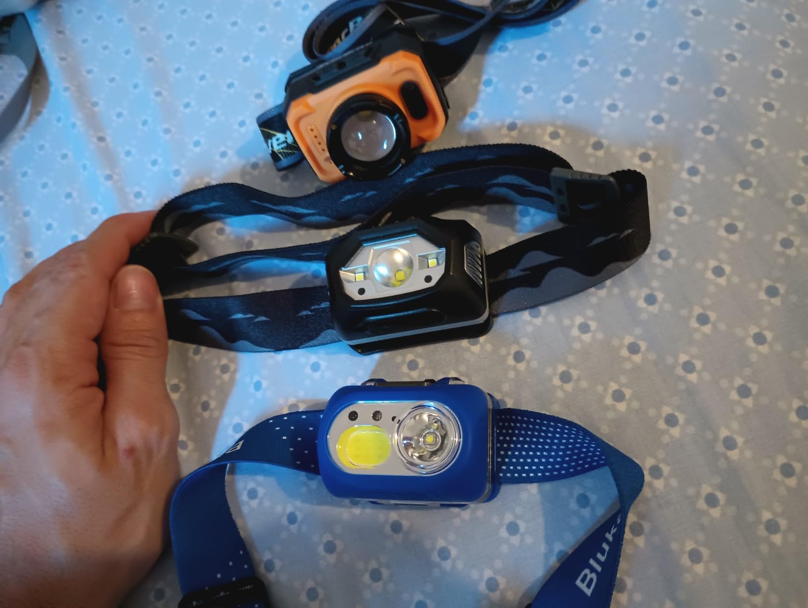 klarus HM1 IPX6 Waterproof Rechargeable Headlamp with Motion Sensor, 70 Hours Long Battery Life, Full Charge in 2.5 Hours, 440 Lumens Consistent Output, Shock and Drop Resistant customer photo 2