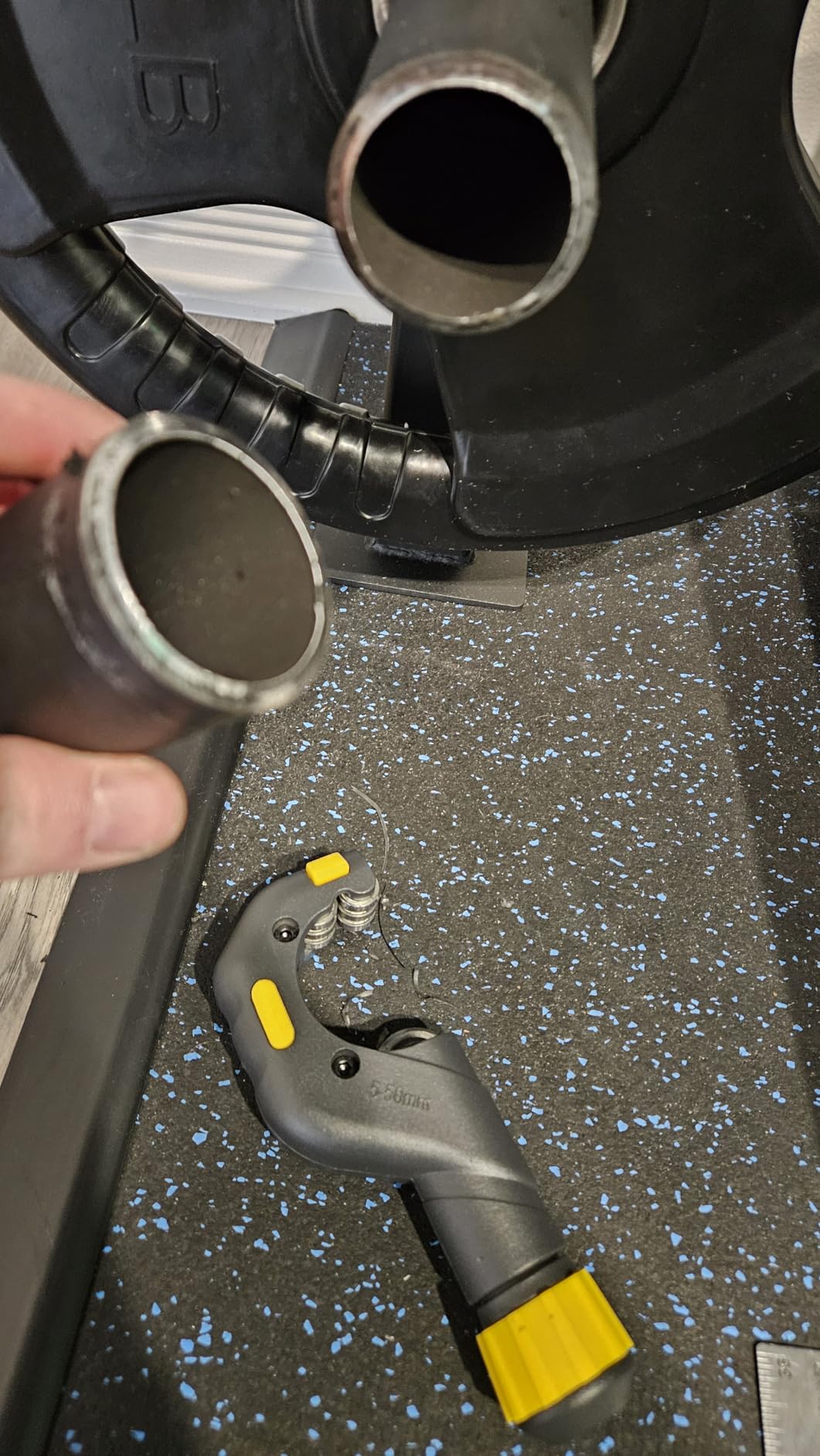 TOLESA Pipe Cutter Tool Heavy Duty 1/8''-2'' with Deburring Reaming Tool customer photo 1