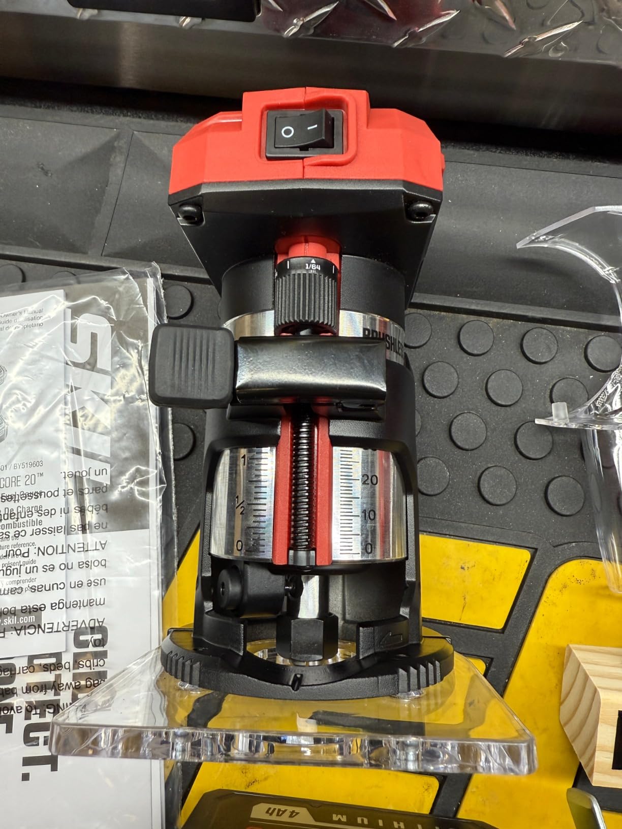 SKIL 20V Brushless Compact Router Kit Including 4.0Ah Battery and 1 Hour Charger-RT1430B-10 customer photo 1