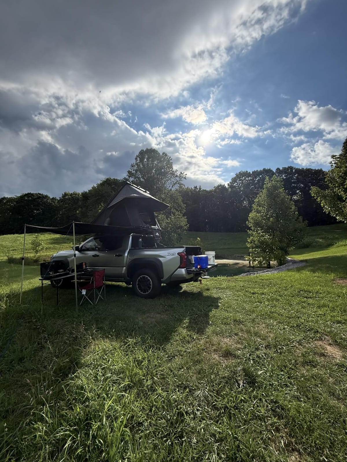 Adventurer Pro Rooftop Tent Hard Shell, 2-3 Person Aluminum Roof Top Tent customer photo 1