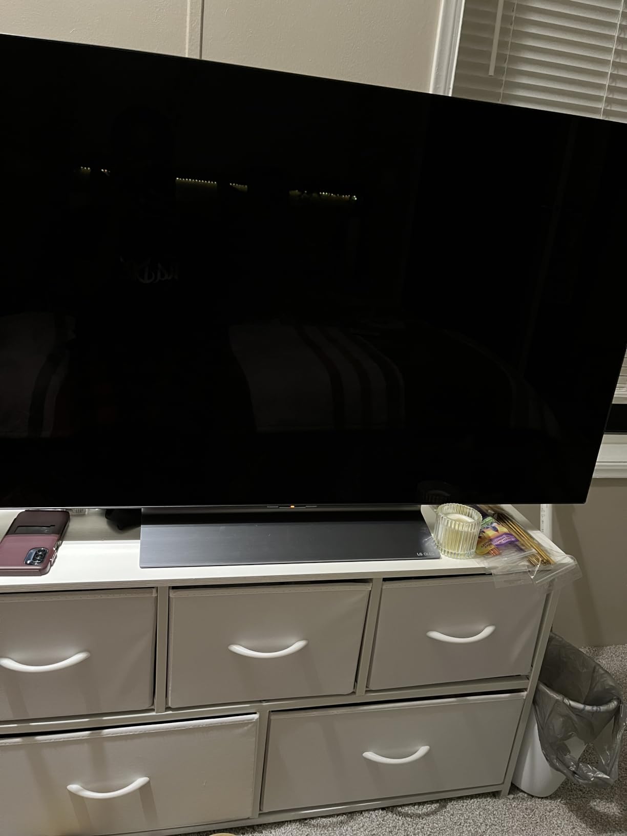LG 42-Inch Class OLED evo AI Super Upscaling 4K C5 Series Smart TV w/Dolby Atmos & Vision, HDR10, Filmmaker Mode, Wow Orchestra, Alexa Built-in (OLED42C5PUA, 2025) customer photo 1