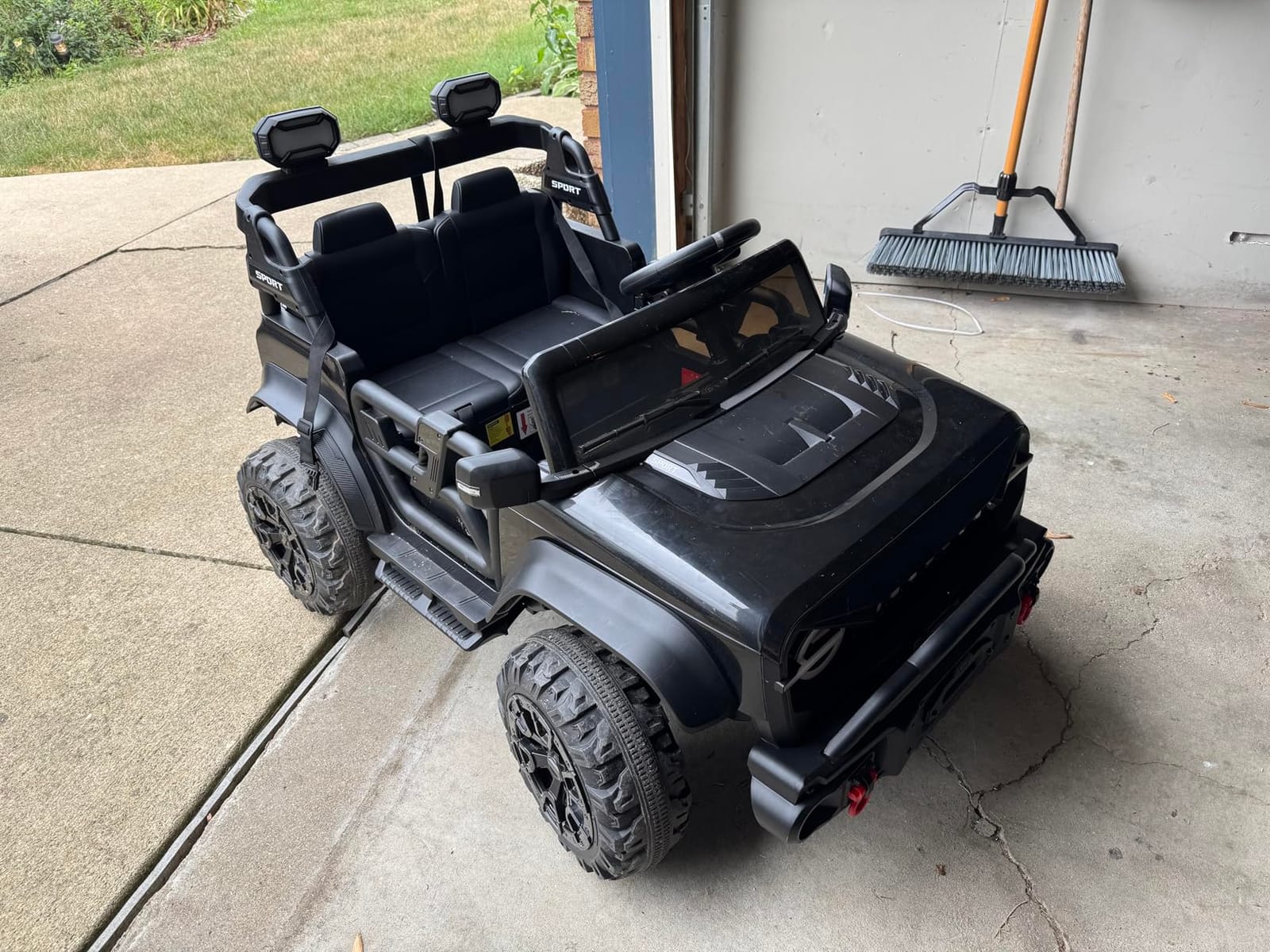 Best Choice Products Kids 24V 2-Seater Electric Ride On Car Truck w/ 132lb Weight Capacity, Parent Control, Bluetooth, LED Lights - Red customer photo 1