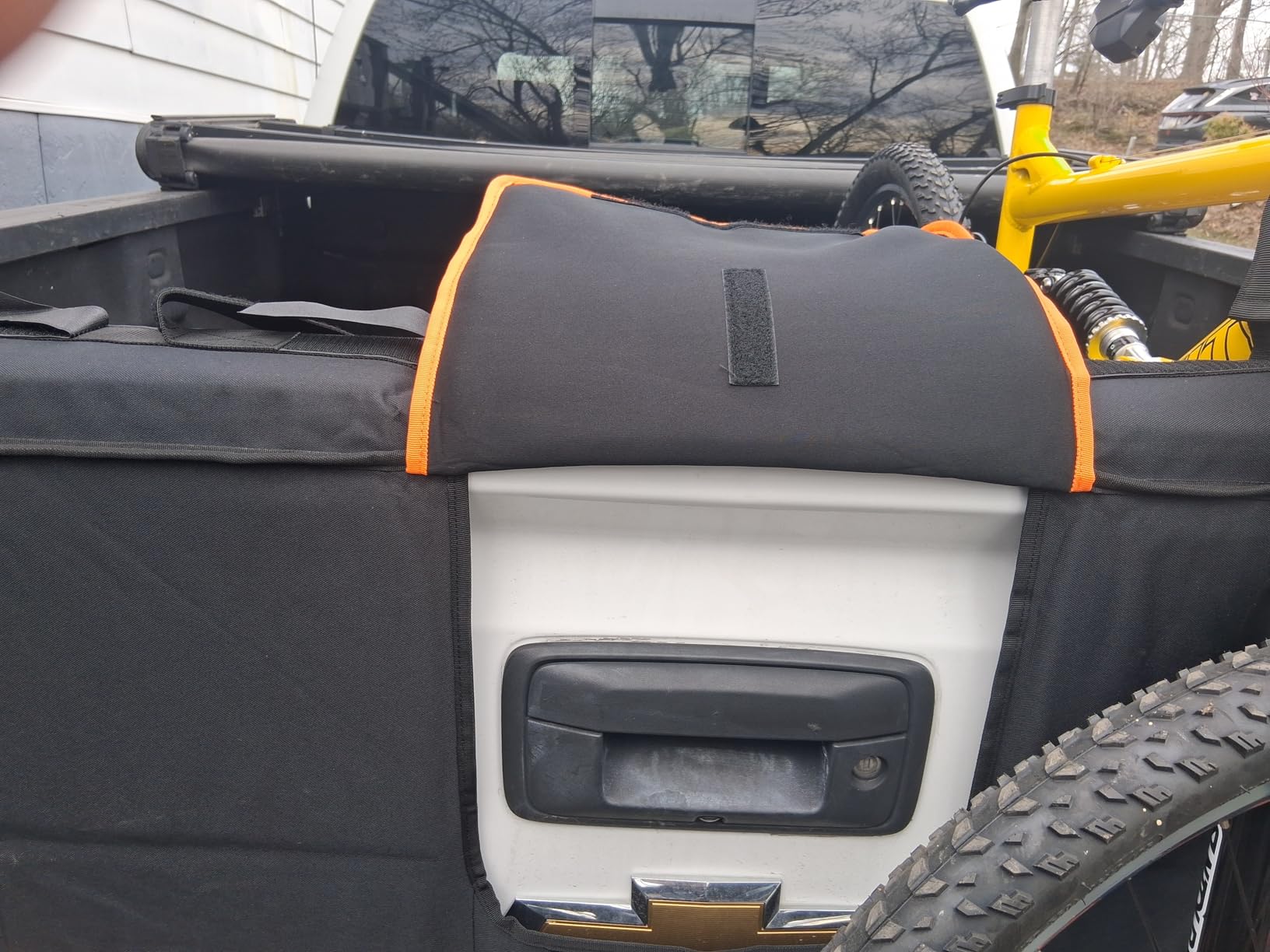 Marscamd Tailgate Bike Pad for Mid-Size Pickup, 51