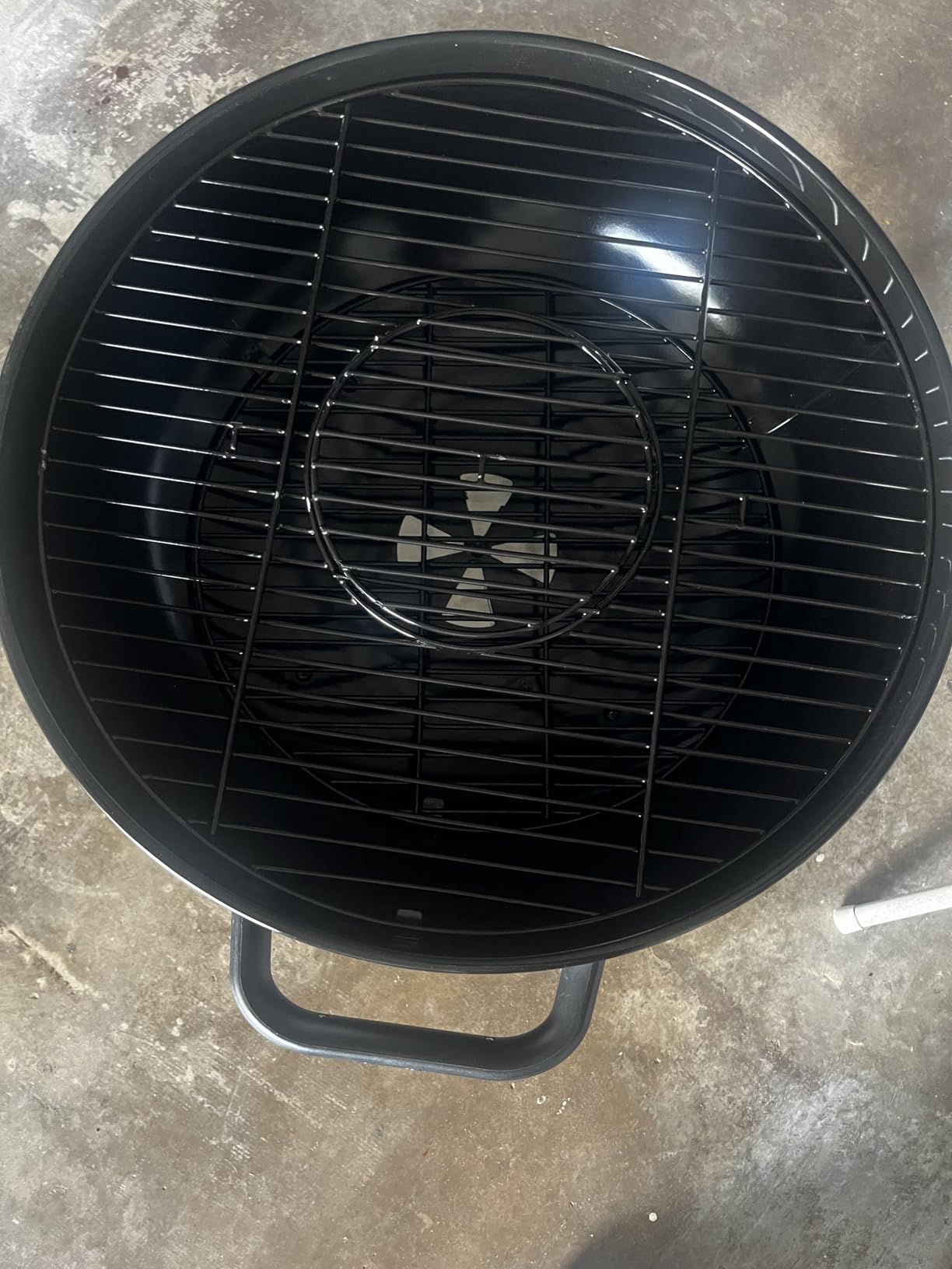 Char-Griller CG30040725 22-inch Kettle Charcoal Grill and Smoker - Steel, Black - 363 sq. in. Cooking Area customer photo 1