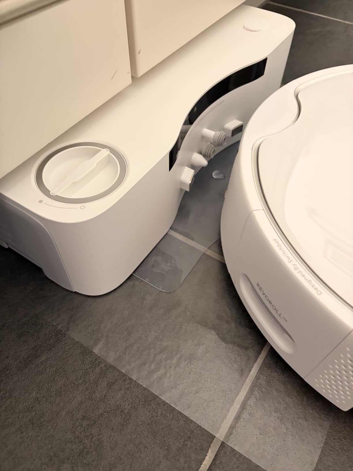SwitchBot S20 Robot Vacuum and Mop with Matter, 10000Pa Powerful Suction, Roller Mop, AI Navigation, Auto Mop Washing & Drying, 90 Days Hands-Free, Self-Emptying, Works with AppleHome Alexa GoogleHome customer photo 1