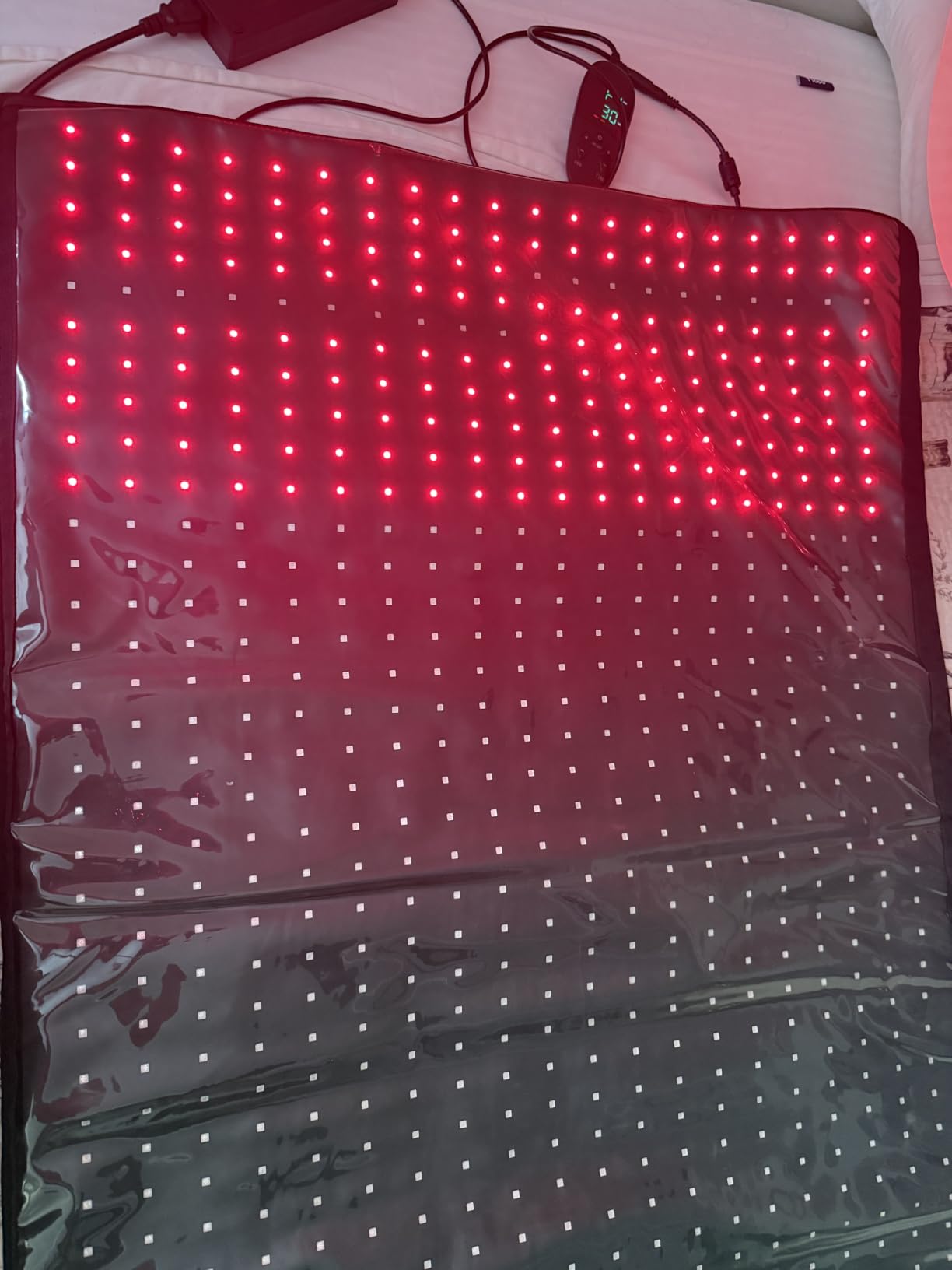 Red Light Therapy for Body, 660nm 850nm Infrared Light Therapy Pad, Wearable Wrap with Timer Remote Control for Back Shoulder Waist Knee, Infrared Light Device Home Use, 19.6'' x 8.6'' Large Area customer photo 1