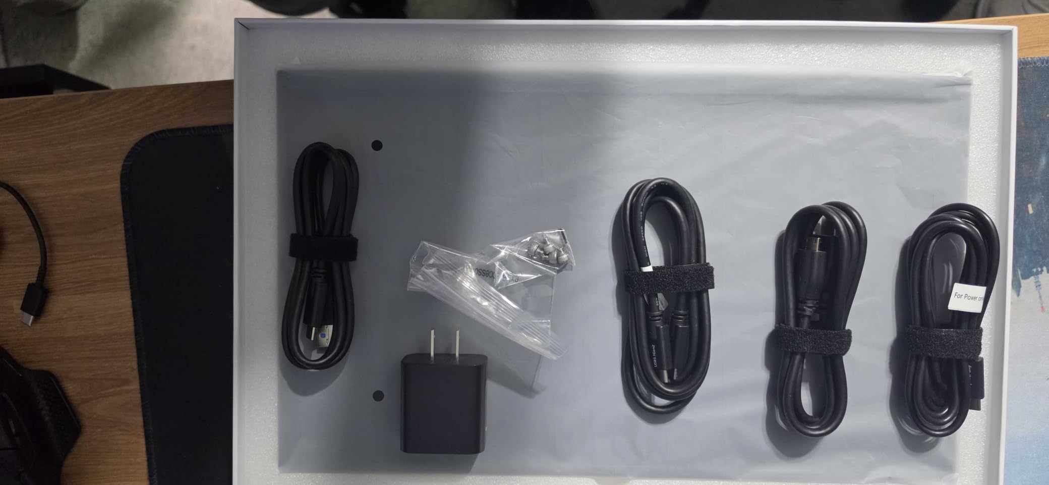 UPERFECT Portable Monitor 4K 16