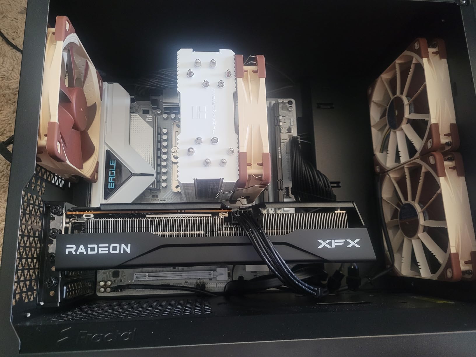 XFX Swift AMD Radeon RX 9060 XT OC Gaming Edition with 16GB GDDR6 HDMI 2xDP, RDNA 4 RX-96TSW16BQ, Graphics Card, Compatible with Desktop PCs customer photo 1