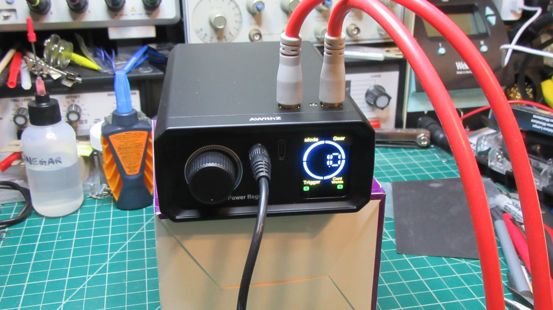 11500W Battery Spot Welder, Rotary Knob Operation 100 Gears Adjustable Foot Pedal Operated, 0.1-0.3mm Spot Welder with Dual Pulse Output, Portable Spot Welder for Making DIY Battery Packs customer photo 2