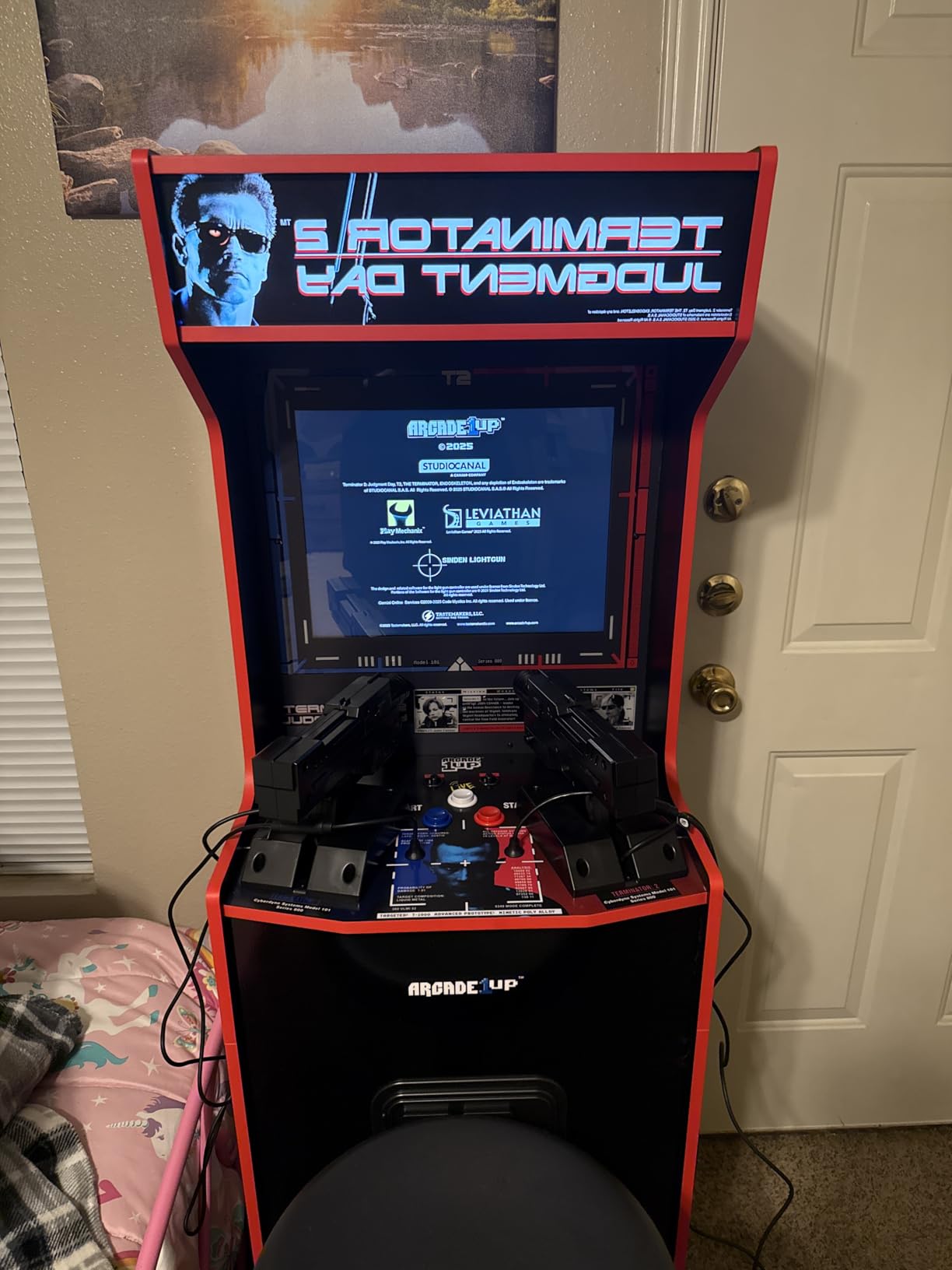Arcade1Up Terminator 2 Deluxe Arcade Machine with Real-Feel Arcade Guns customer photo 1