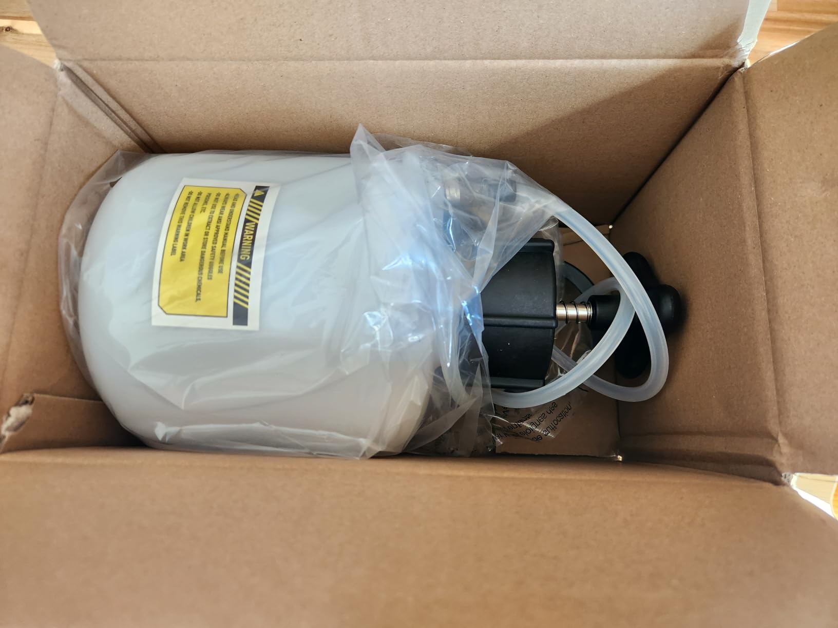 OMT 2.5L One-Person Pressure Brake Bleeder Kit with 4.25