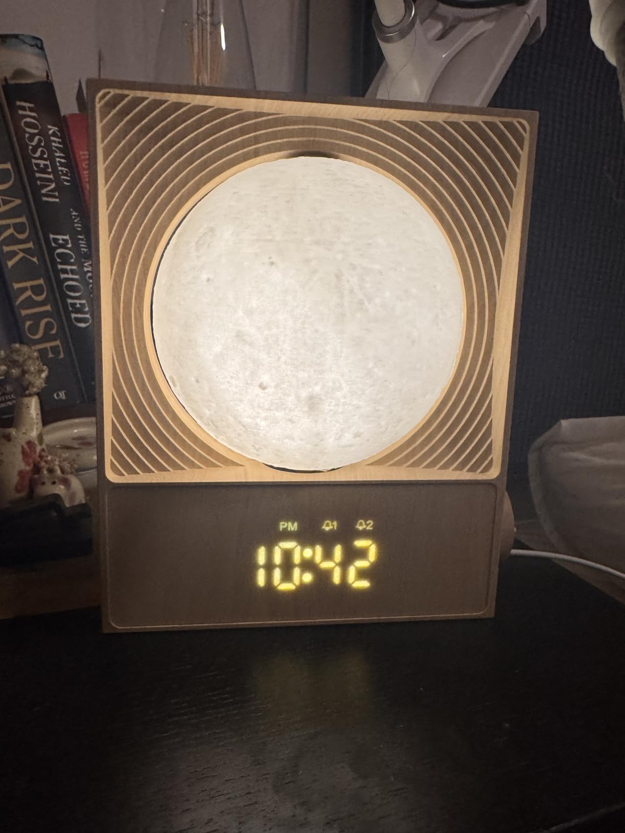 Sunrise Alarm Clock, 360-Degree Rotating Moonlight & 10 White Noise Sounds, Dual Alarm & Snooze for Heavy Sleeper, Timer, Wooden Bedroom Light Gift - Wood customer photo 1