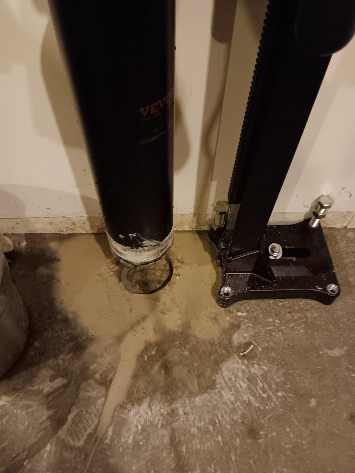 VEVOR Diamond Core Drilling Machine 0.8-8 in Drilling Diameter Stand-Mount customer photo 2