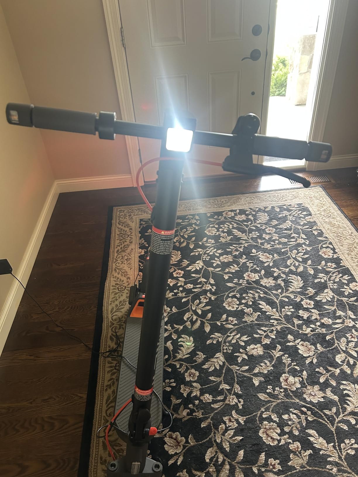 MEGAWHEELS Electric Scooter for Adults with Suspension, 8.5/10in Vacuum Tires, 14/19/28/31Miles, 15MPH Max Speed, Turn Lights, Foldable Electric Scooter for Commuter customer photo 1