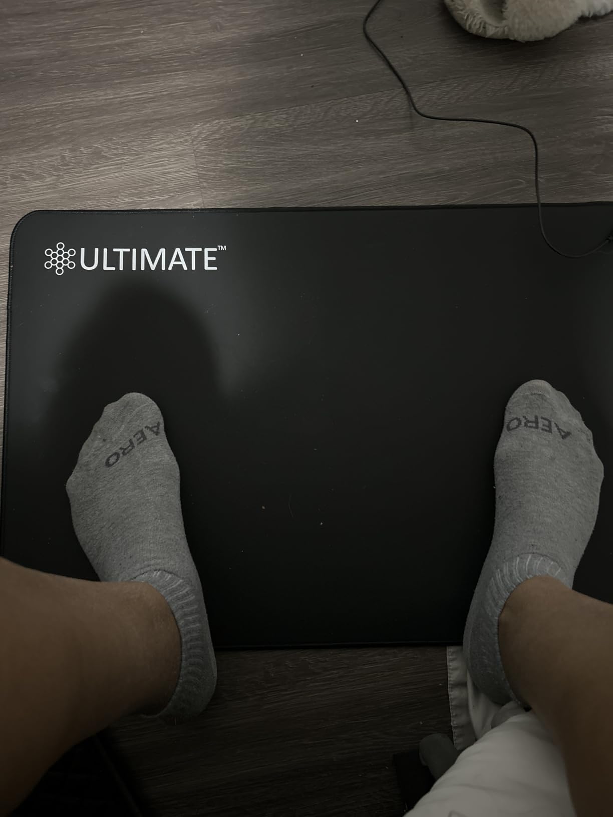 Ultimate Grounding Mat, Conductive Carbon Earthing Mat & Grounded Pad for Feet, Desk or Bed, Supports Sleep, Energy, Pain Relief, Inflammation & Wellness, 18-Foot Grounding Cord & Lifetime Warranty customer photo 2
