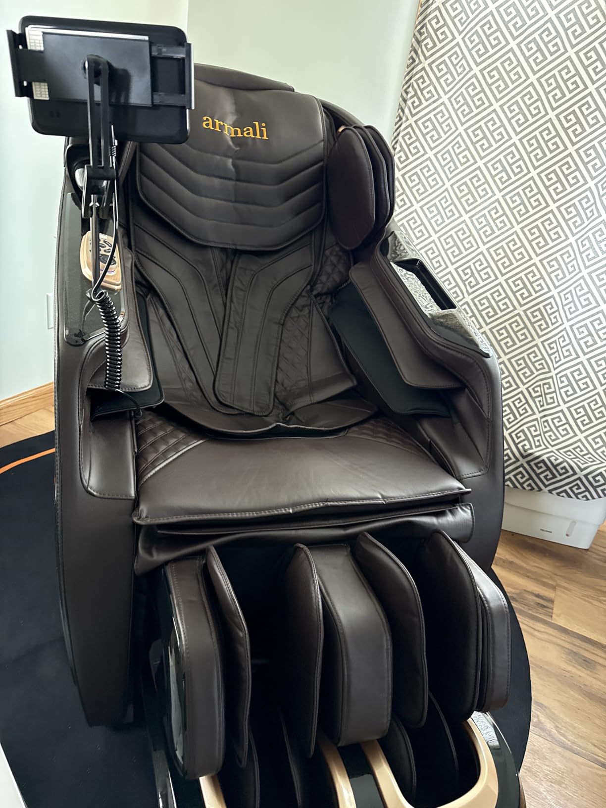 4D Massage Chairs Full Body,Zero Gravity SL-Track Shiatsu Massage Chair Recliner,Core Heating,20 Massage Techniques,Deep Yoga Stretch,Foot Rollers, Ai Voice,Touch Screen,Wireless Charging customer photo 2